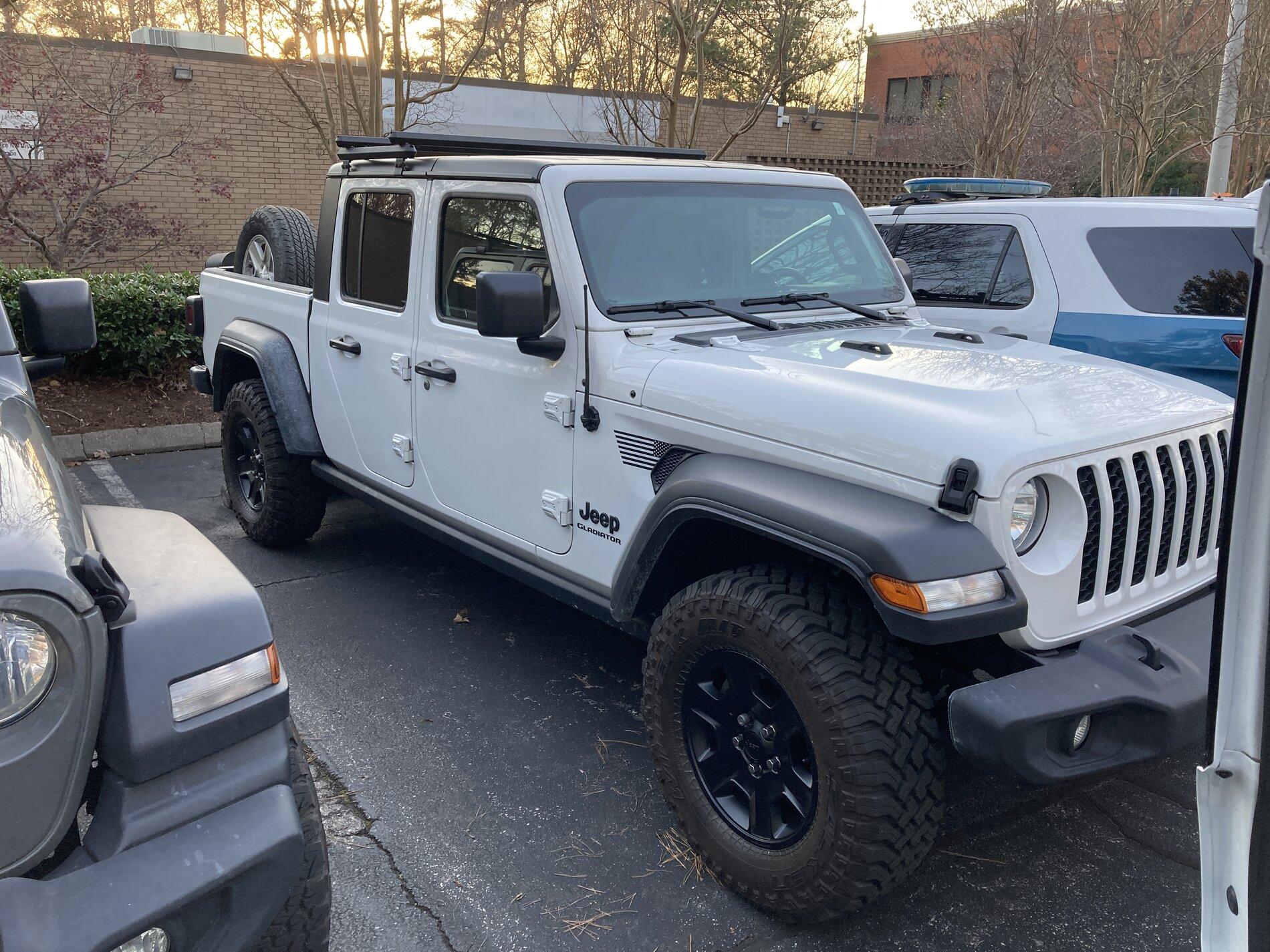 Jeep Gladiator show me your max tow. 29EE7F45-C185-40E6-A5D2-E8AF246BCC46