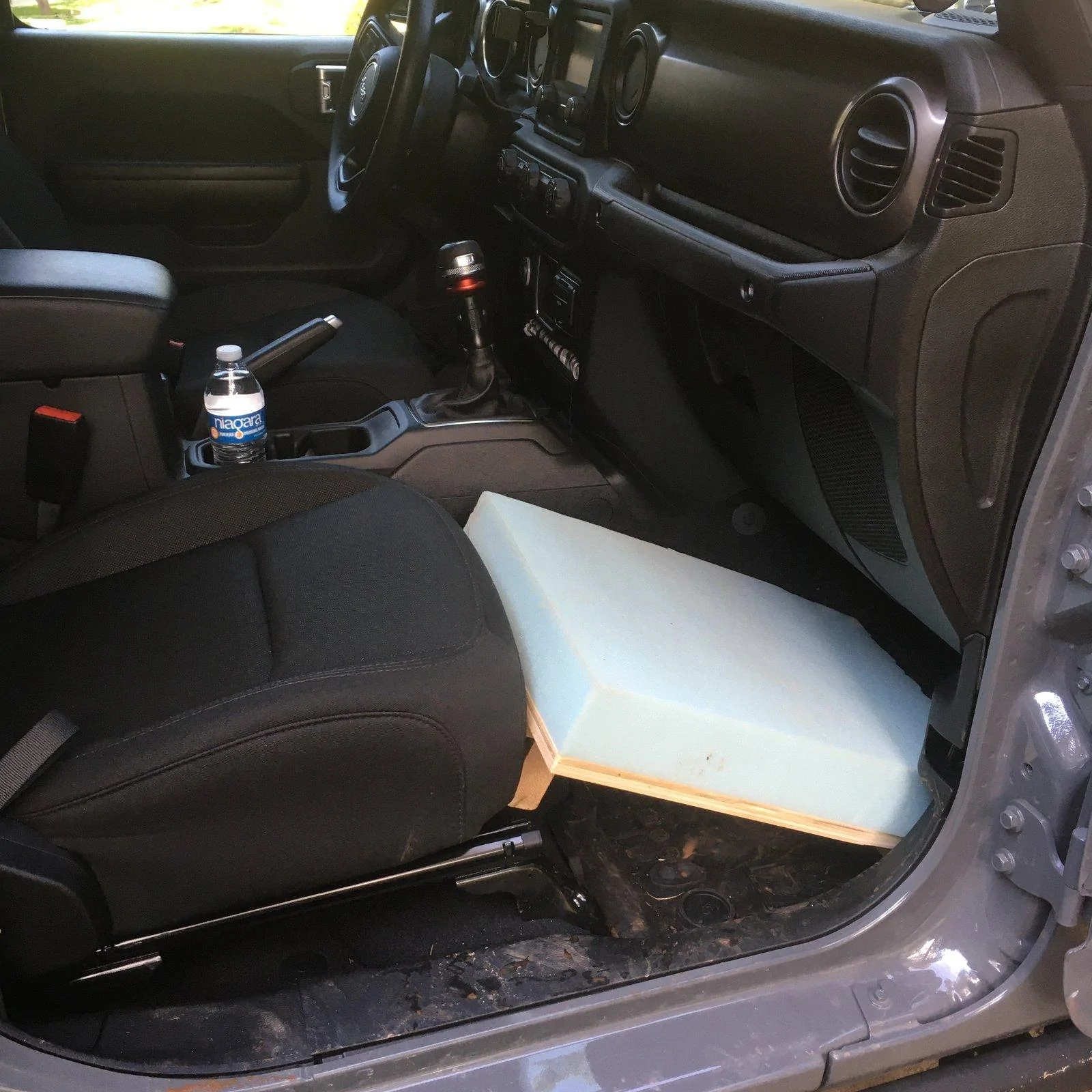 Jeep Gladiator SLEEPING in a JT footwell