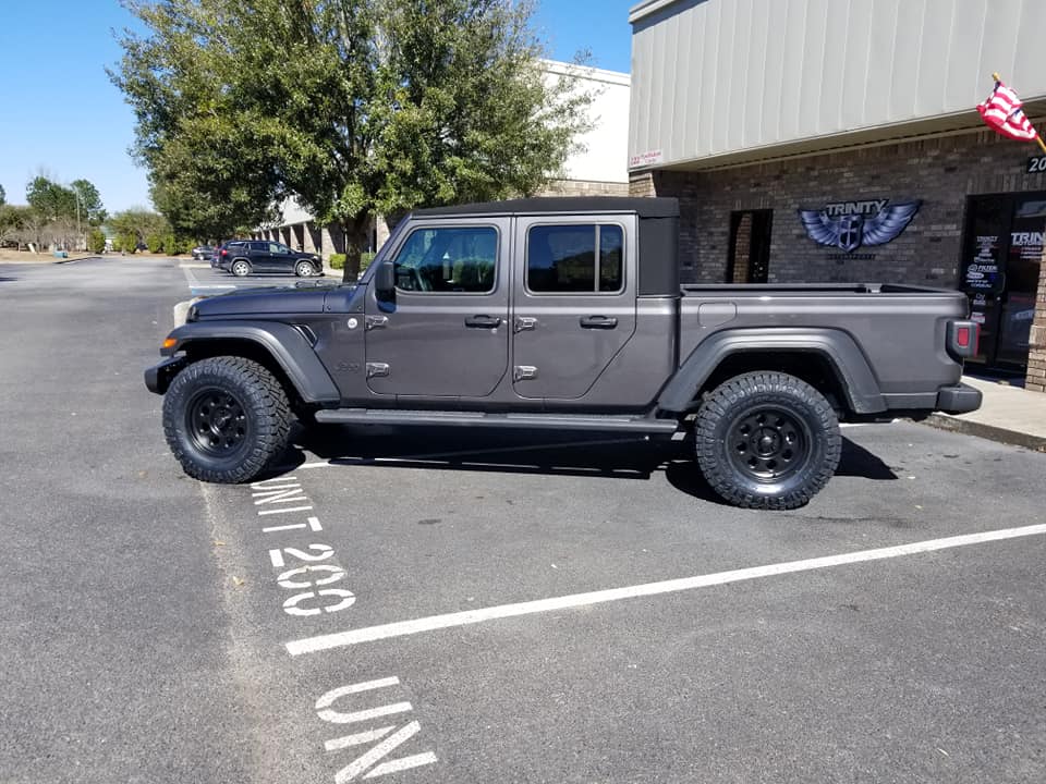 Jeep Gladiator show me your max tow. Gladiator