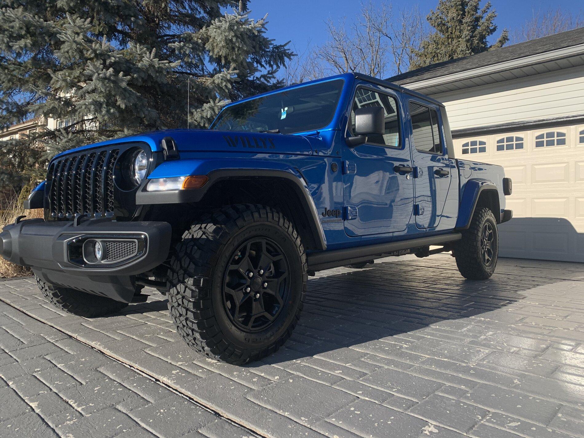 Jeep Gladiator HYDRO BLUE PEARL Gladiator JT Club 59E6B26F-375E-4A29-A9D5-D8EC37A7D3FF