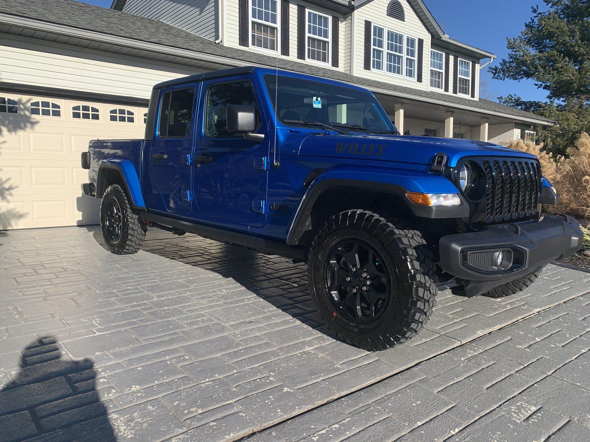 Jeep Gladiator WILLYS Edition Gladiator JT Club 7A40D429-C333-4267-82FE-D38514BC365A