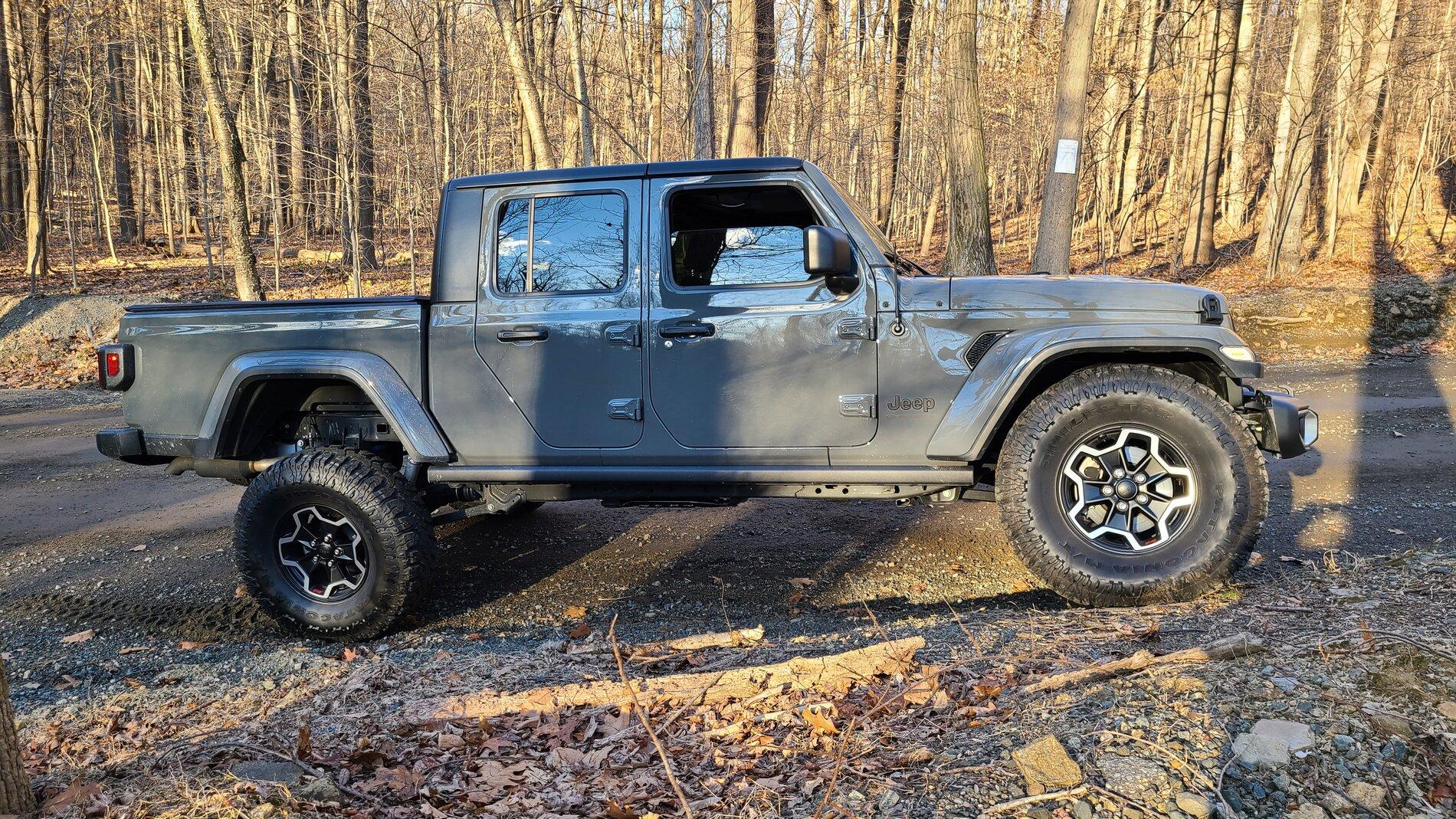 Jeep Gladiator Future JT diesel Rubicon owner with questions. 20210123_154632