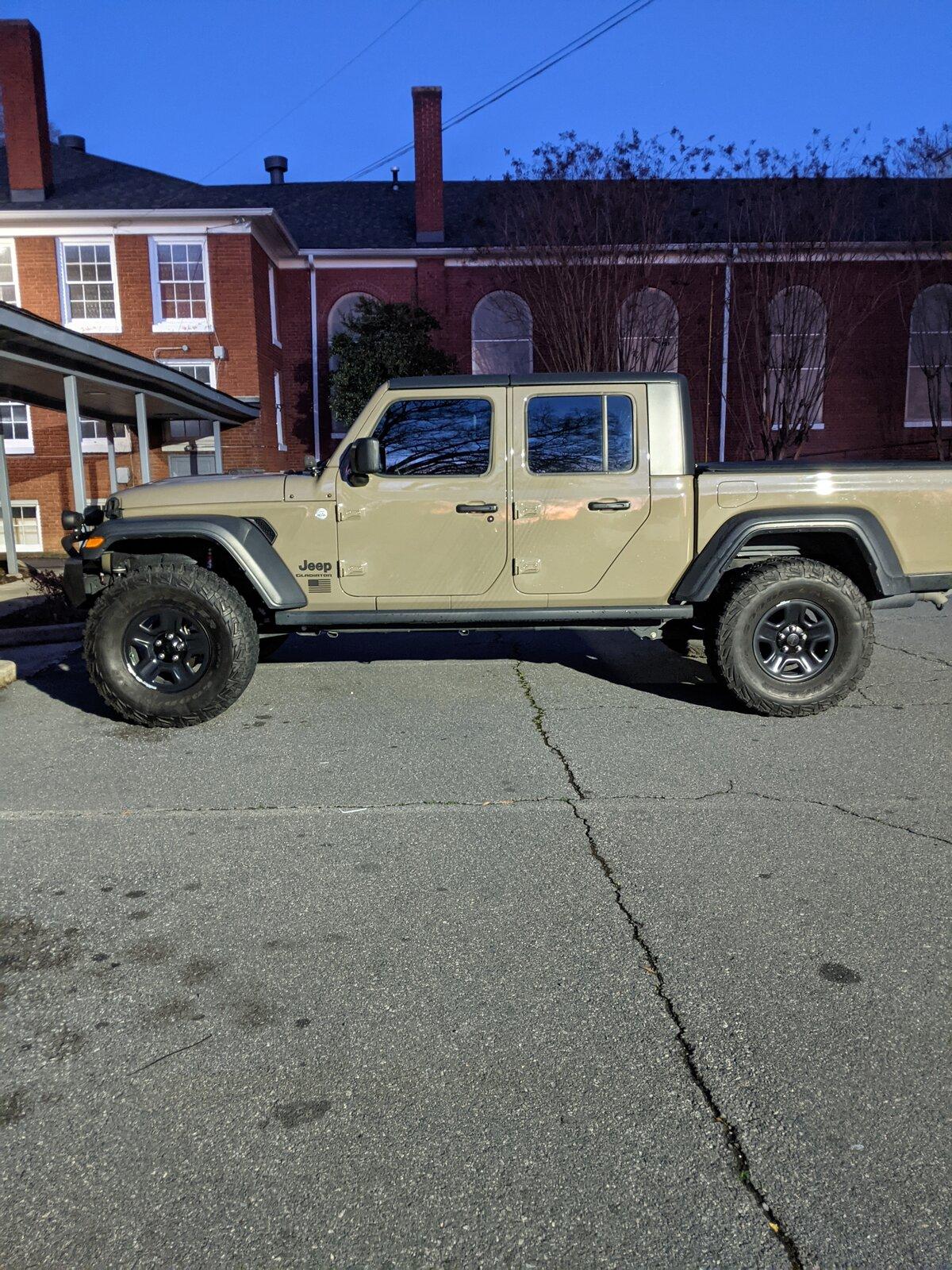 Jeep Gladiator Never Enough PXL_20210222_234042260.NIGHT