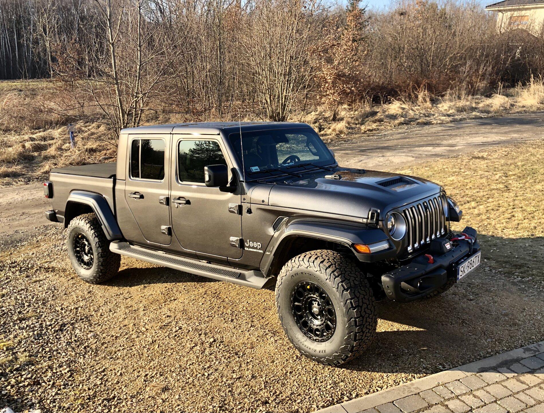 Jeep Gladiator Euro Launch Edition Gladiator 98F47546-EE0F-483F-BC0E-59D297EEBEEE