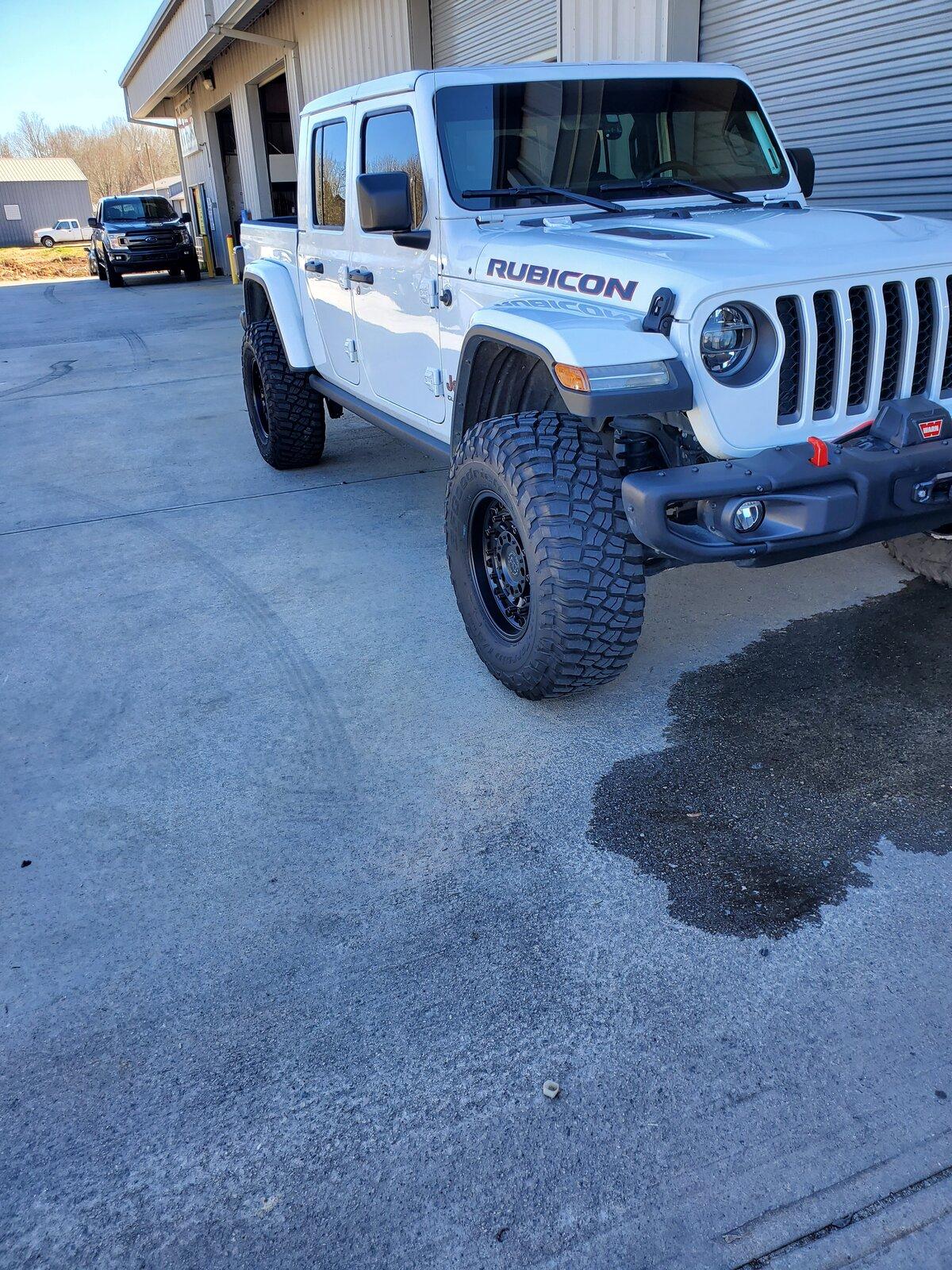Jeep Gladiator BRIGHT WHITE Gladiator JT Club 20210303_144325