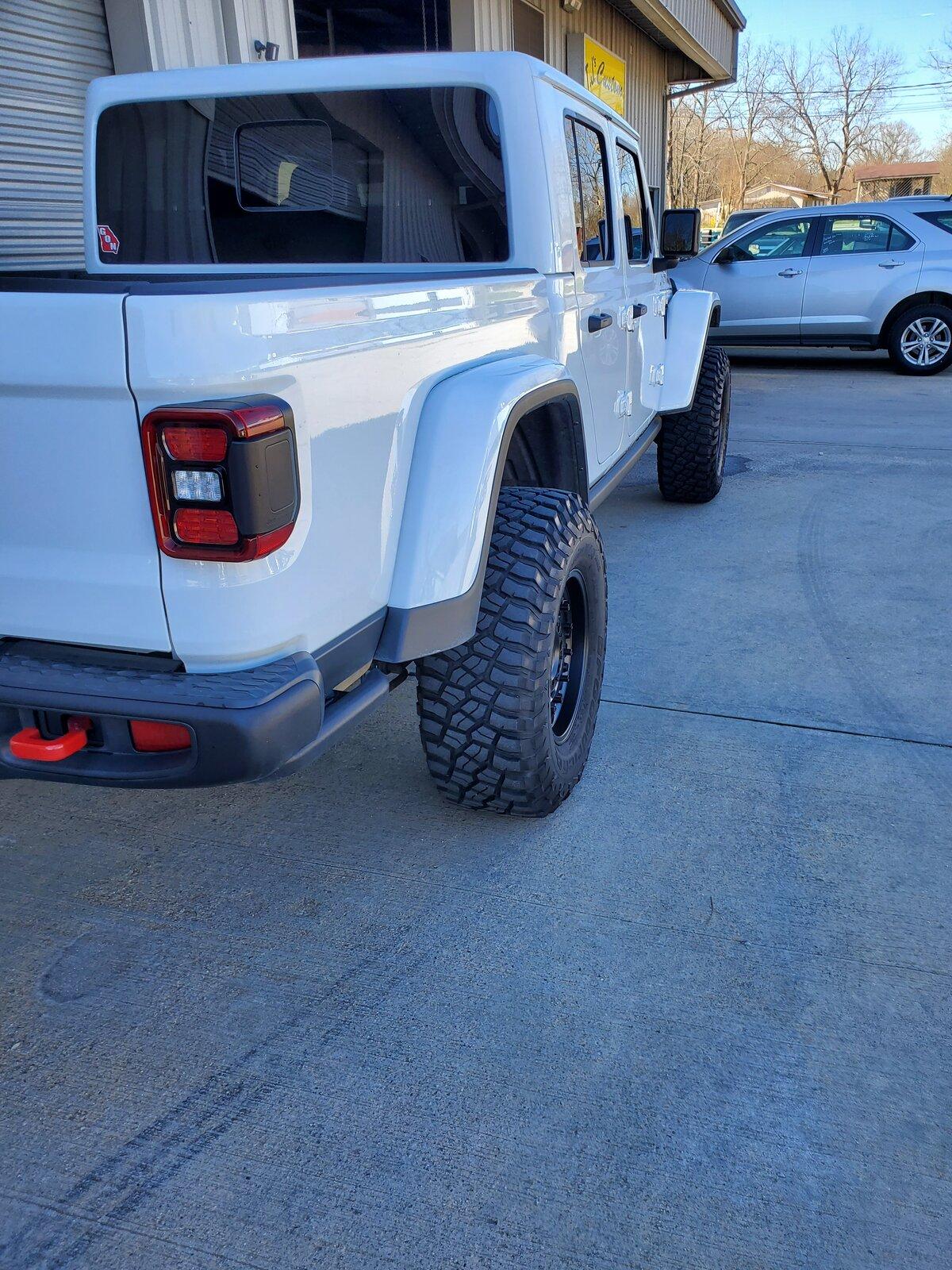 Jeep Gladiator BRIGHT WHITE Gladiator JT Club 20210303_144353