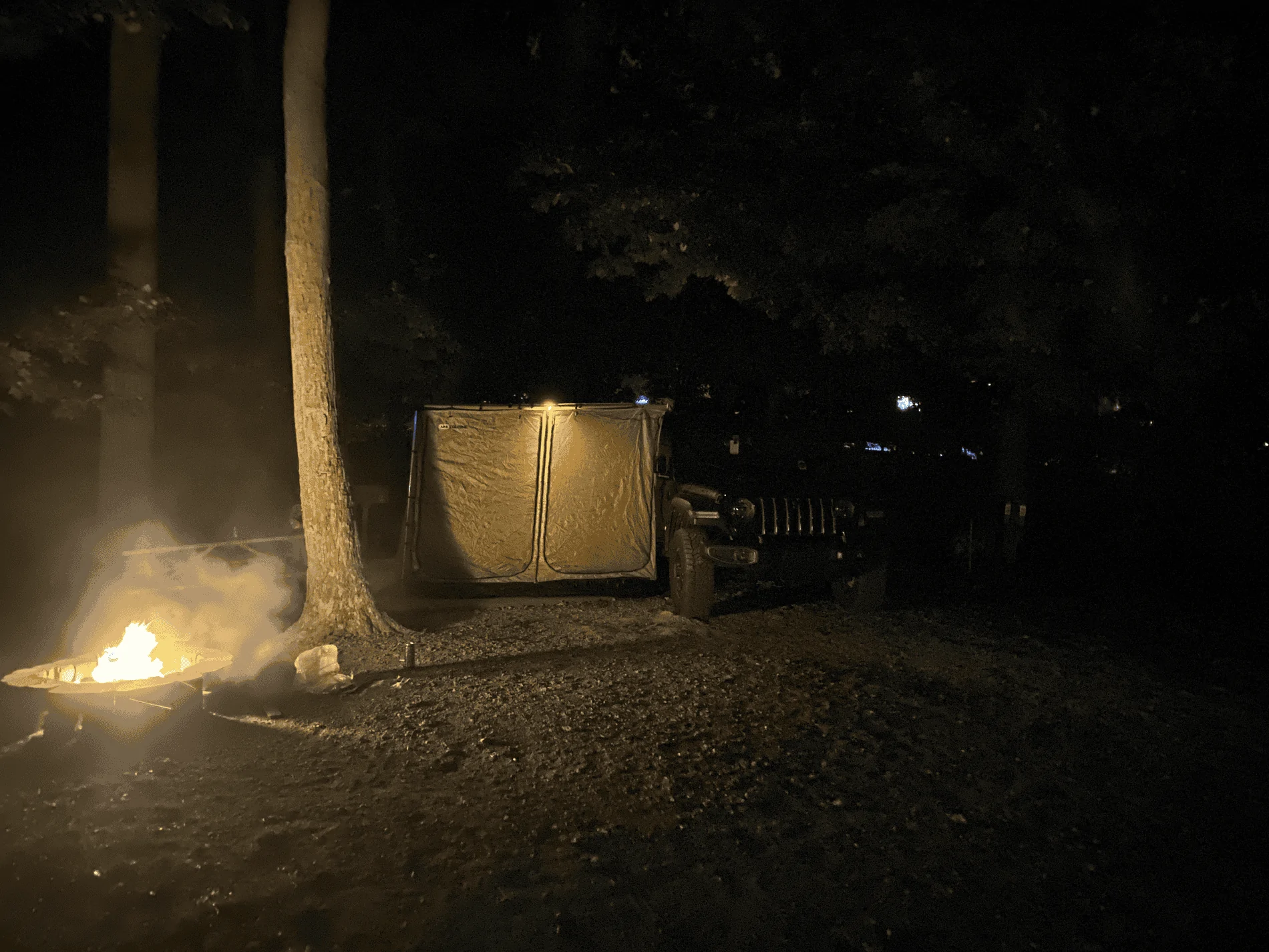 Jeep Gladiator SLEEPING in a JT tempImageoO5X7z