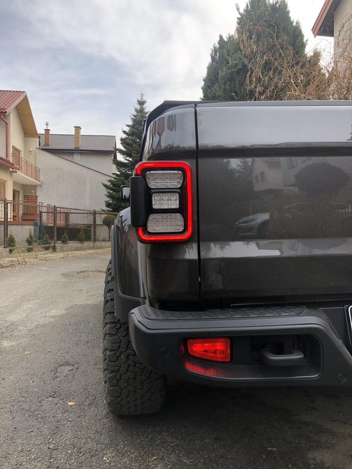 Jeep Gladiator Euro Launch Edition Gladiator 74F93594-25B1-4C15-964E-5965E5B119AA