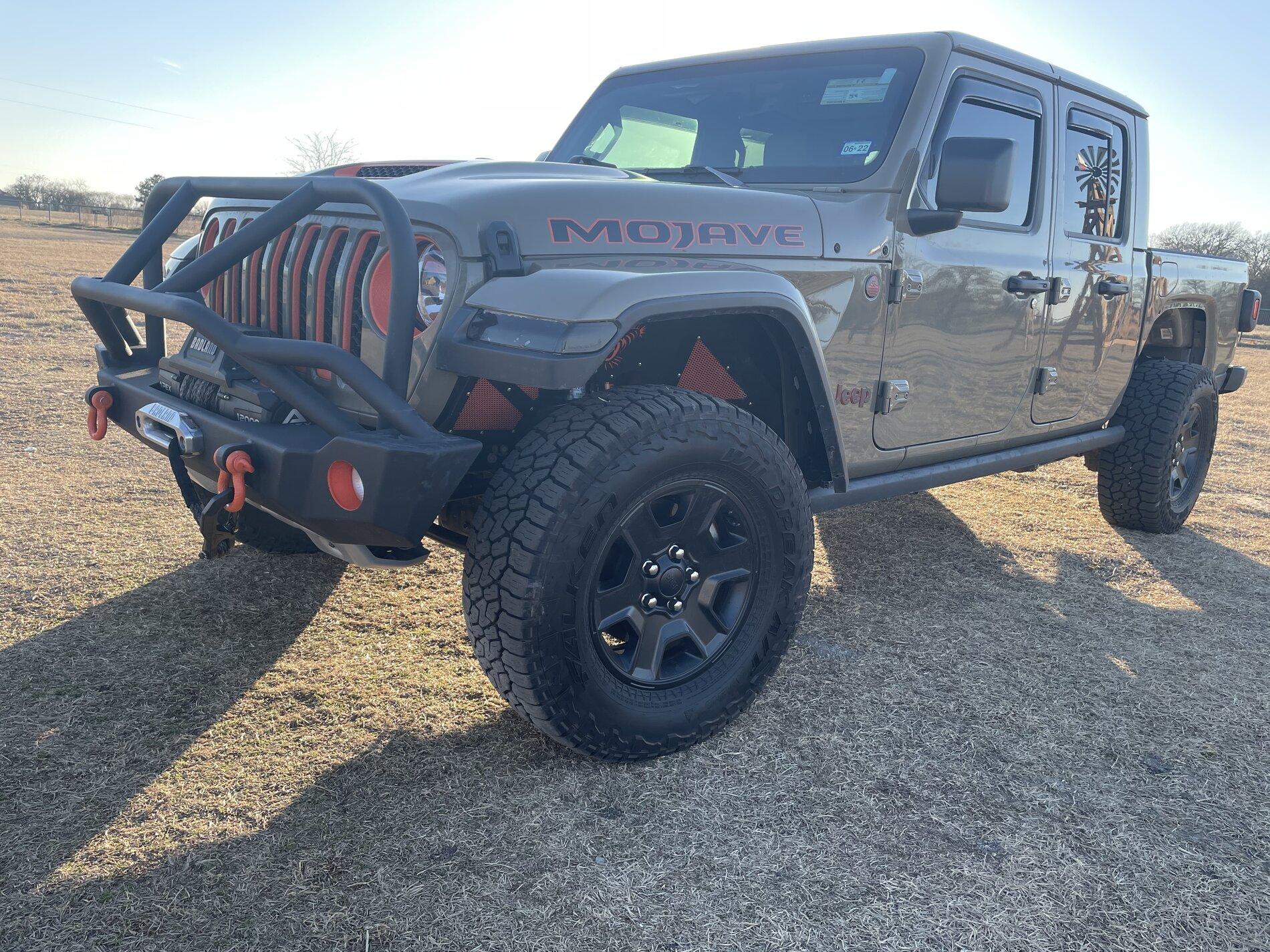 Jeep Gladiator MOJAVE Edition Gladiator JT Club DC92183A-EC46-4F1A-B20C-487E399BB025