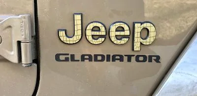 Jeep Gladiator What did you do TO your Gladiator today? [ADMIN WARNING: NO POLITICS, NO GUN TALK] gator front side panel