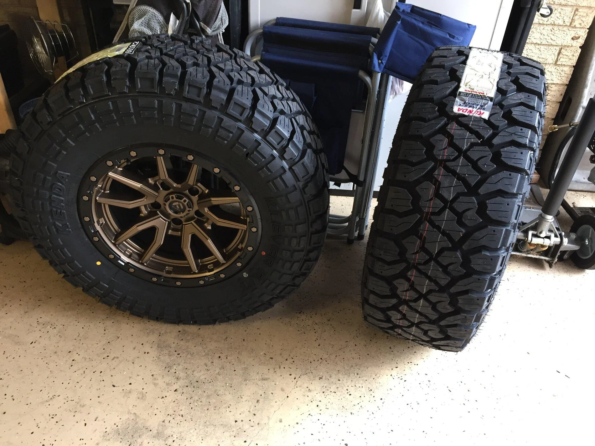 Jeep Gladiator Opinions on these wheels !!! / Offtopic stuff l,lol 1CEF889B-DD52-4895-9B62-14EA89615004