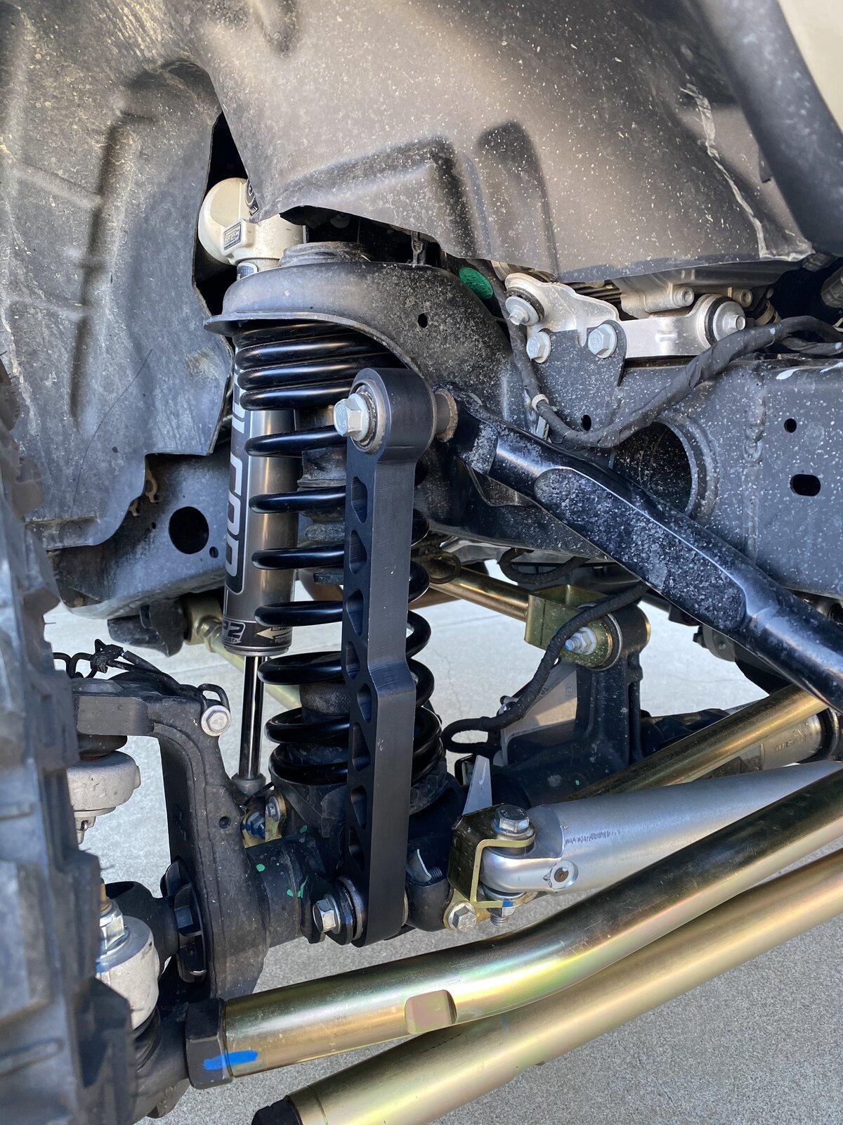 Jeep Gladiator CJ7DAD Gator Rubicon 43FF0501-B9A4-4C17-8830-E98BB9A46696
