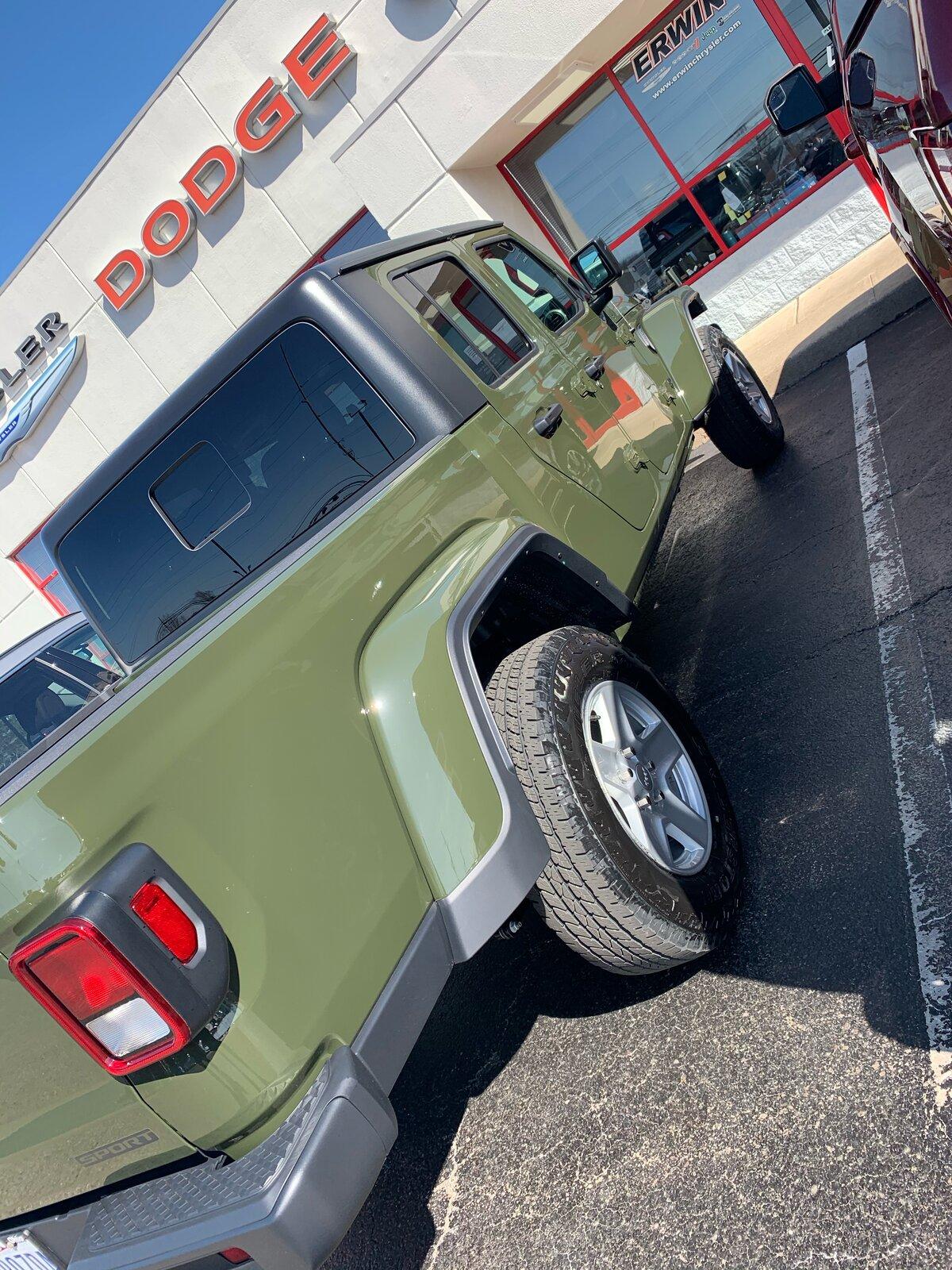 Jeep Gladiator SARGE GREEN Gladiator club F9FE5EB0-55EE-4769-A4E7-509159A24E40