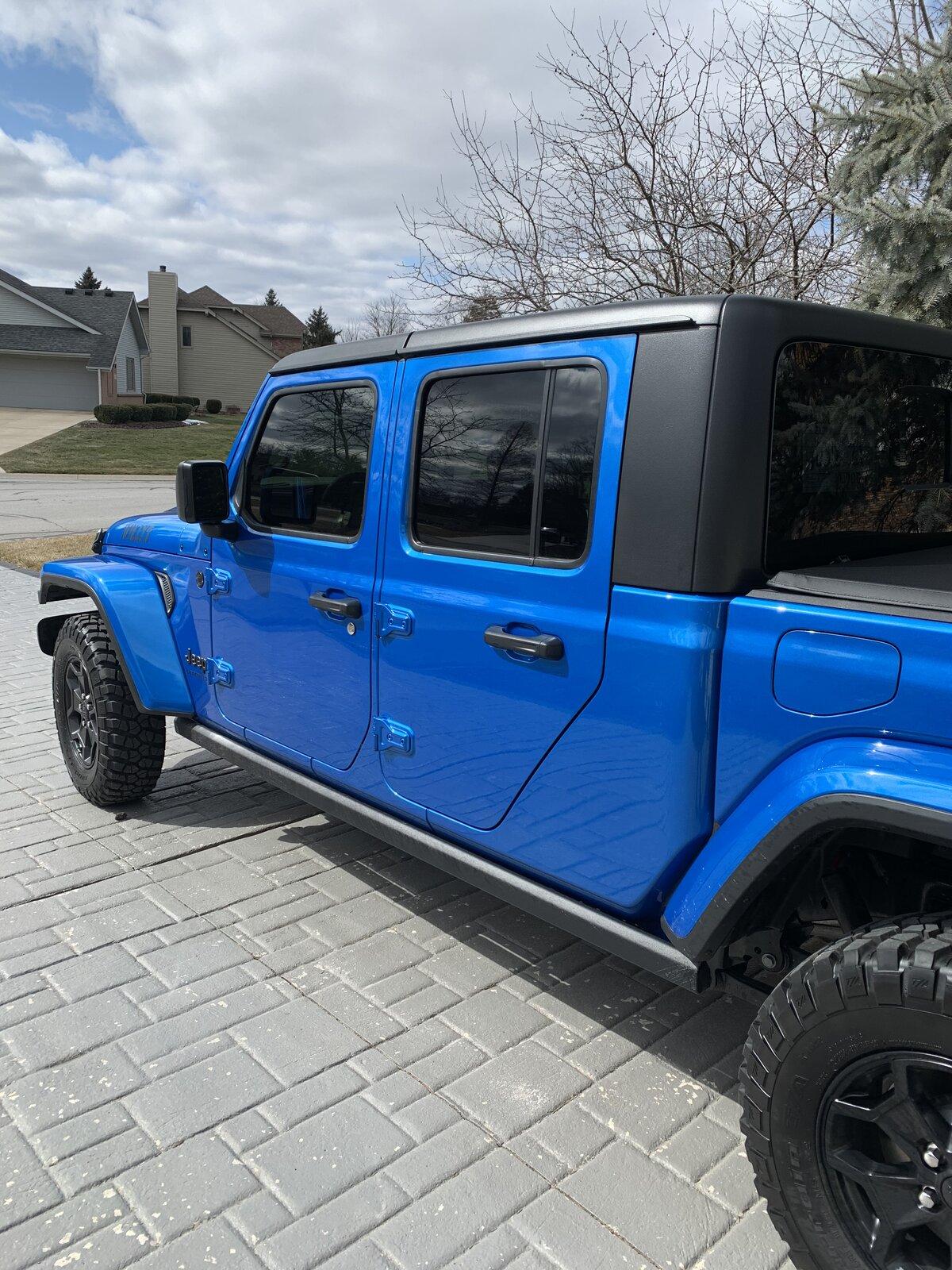 Jeep Gladiator HYDRO BLUE PEARL Gladiator JT Club C1B190BB-CBC4-44E0-ABC6-56529E0F220C
