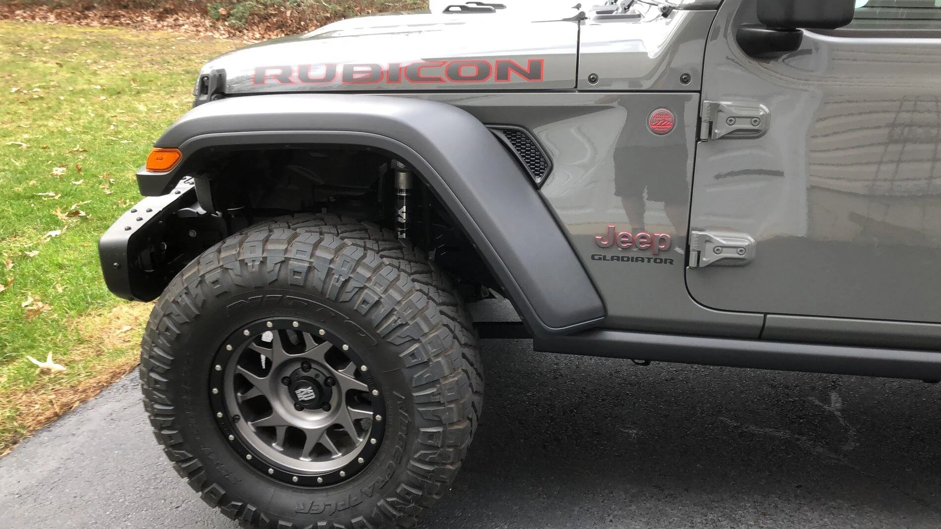Jeep Gladiator KMC Bully with Nitto Ridge Grapplers 35 inch E8E35B05-0706-4DEB-B0C7-D2E65BDC36B8