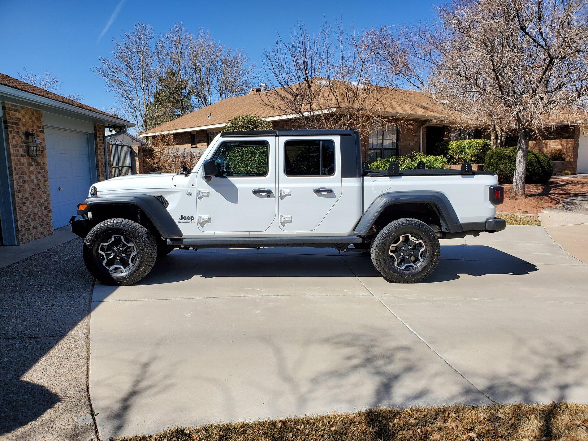 Jeep Gladiator Pic request: sport non maxtow with teraflex leveling kit 20210306_122726