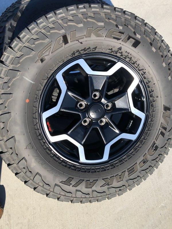 Jeep Gladiator Rubicon wheels and tires w/ TPMS IMG_20210307_164145