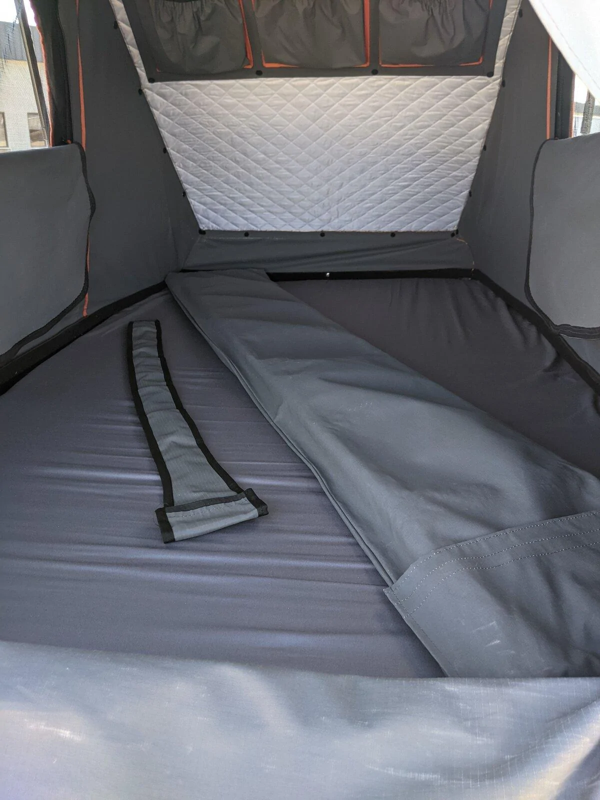 Jeep Gladiator Alu-Cab Gen 3 Roof Top Tent w/ extras PXL_20210307_223502498
