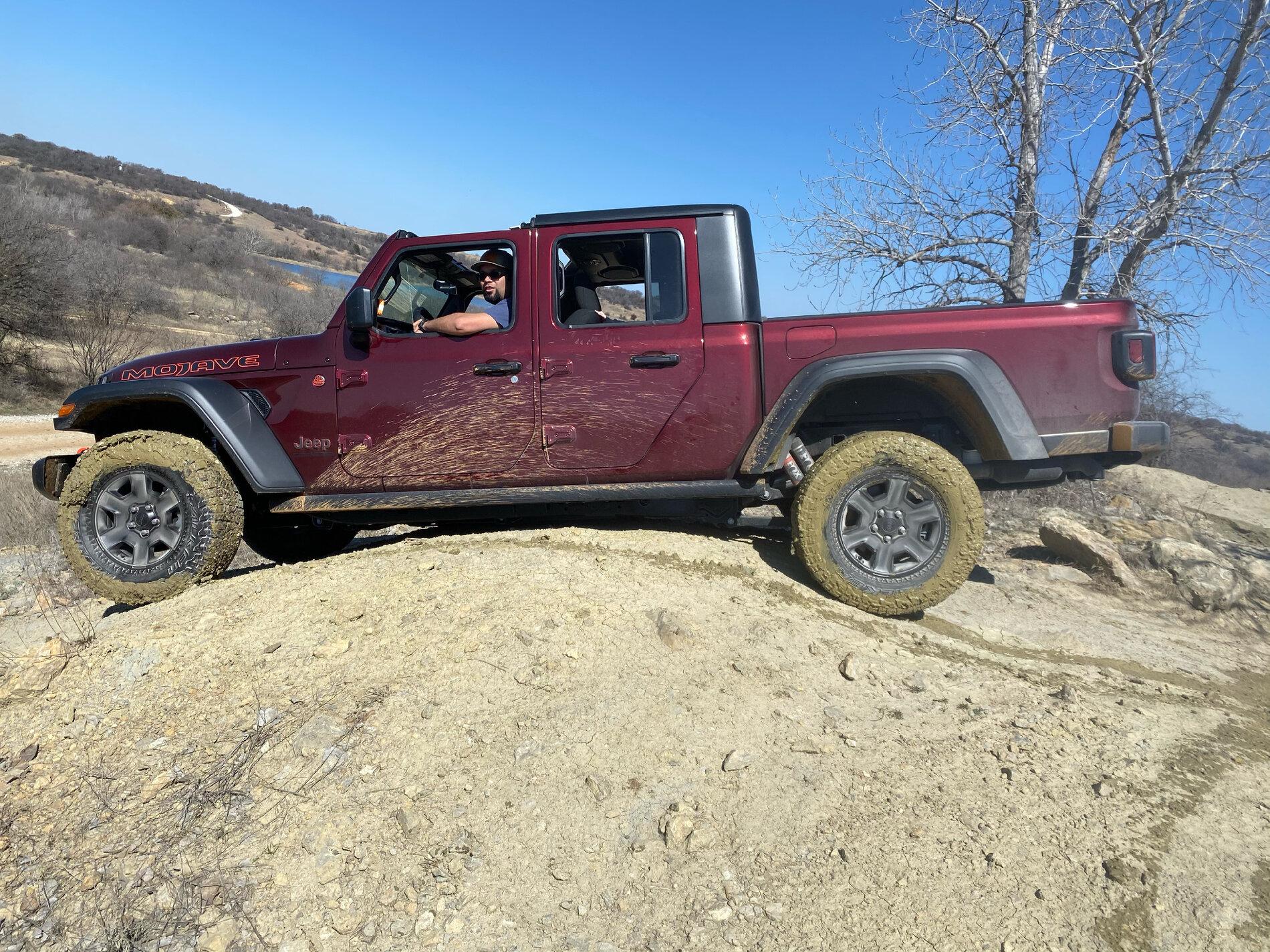 Jeep Gladiator MOJAVE Edition Gladiator JT Club 0425E6AE-E49E-4A67-AB8D-DA1E337BDFAB