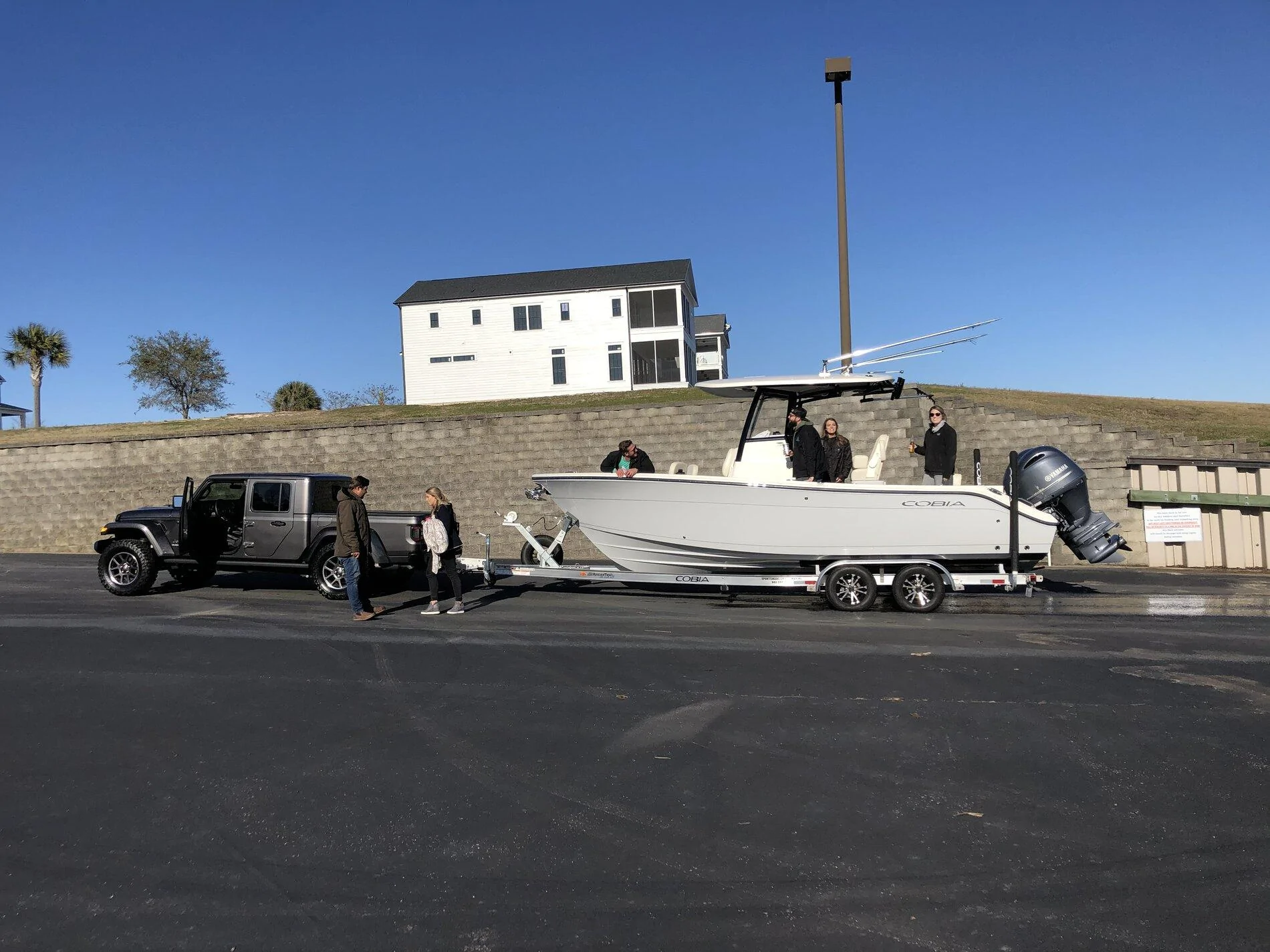 Jeep Gladiator Towing 6500lbs with the Overland 2775B06D-BDFD-4DDA-B3CF-C073DDC4E760