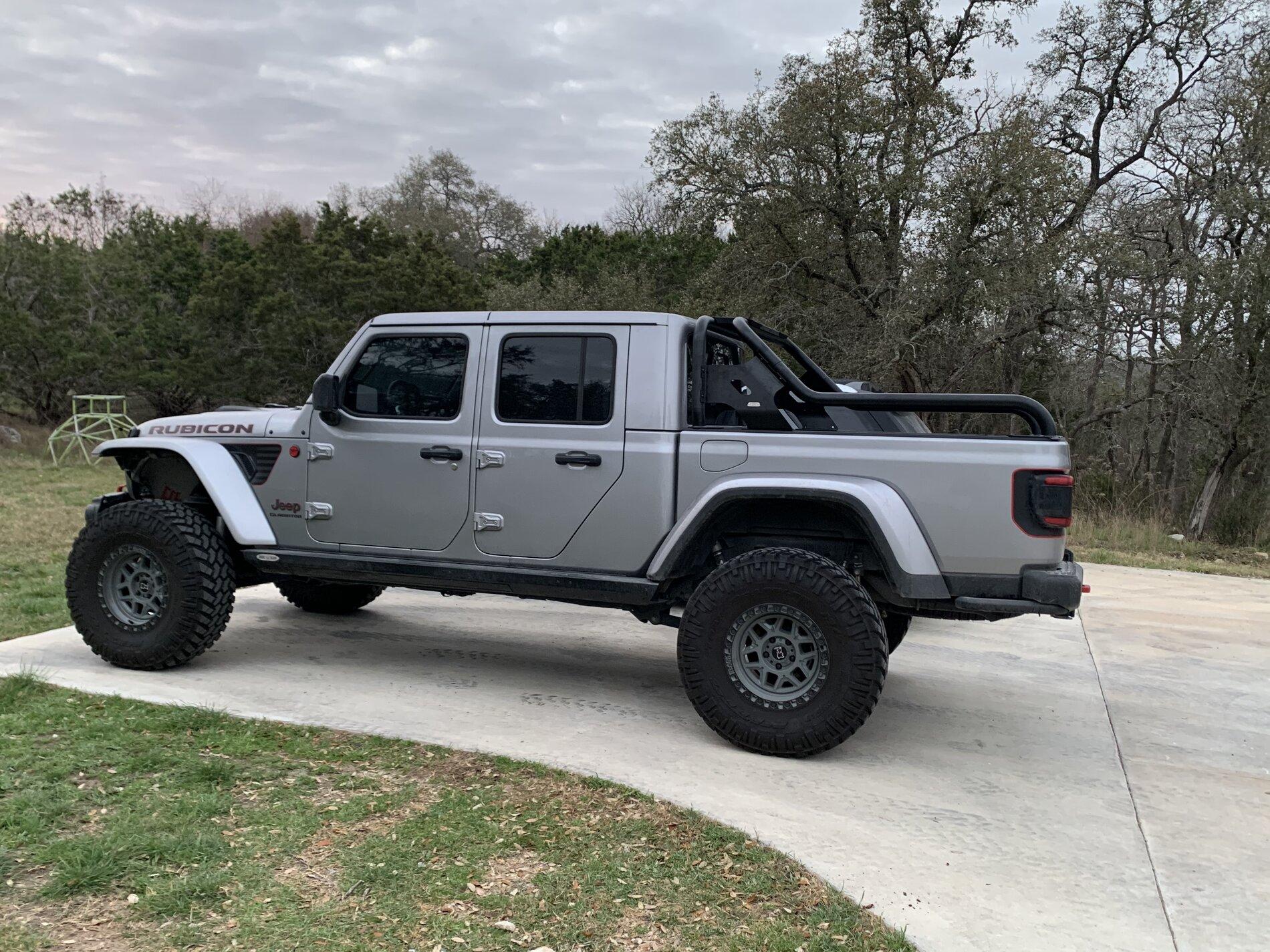 Jeep Gladiator Where is Maximus-3 and its racking?? Helllooooo, McMaximus CA613B82-D99D-49A3-85CB-F98646E662C3