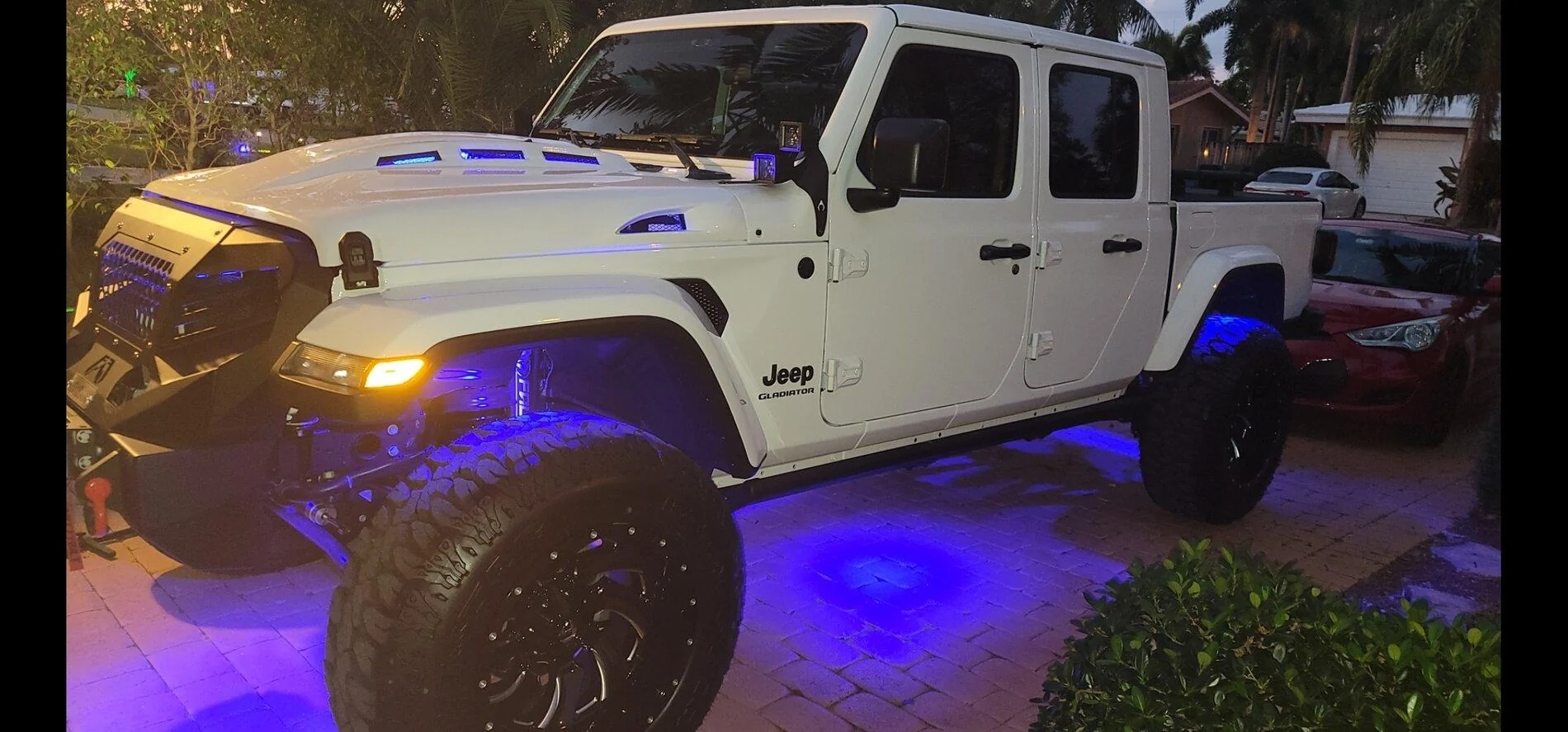 Jeep Gladiator Is my brother making the wrong move? Screenshot_20210308-133022_Gallery