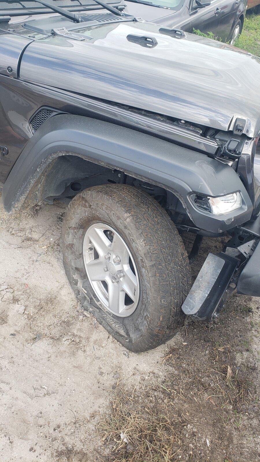 Jeep Gladiator Well this sucks. 20210308_084034