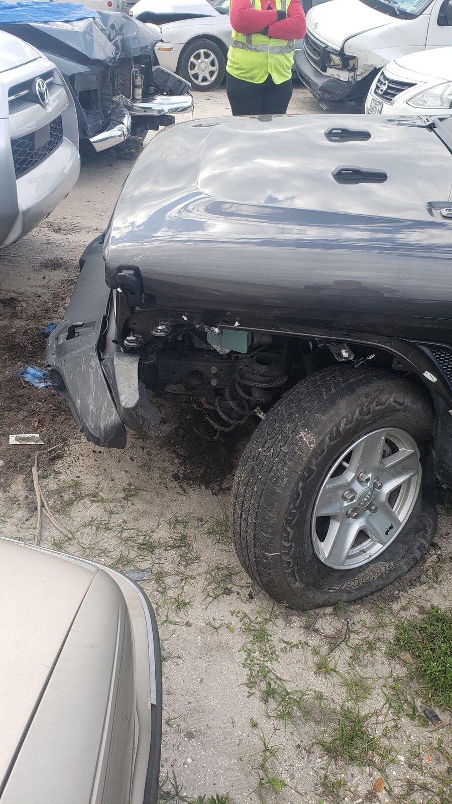 Jeep Gladiator Well this sucks. 20210308_084010