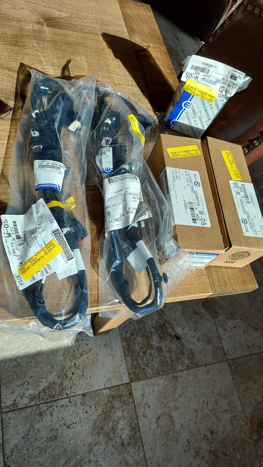 Jeep Gladiator Proximity door locks retrofit on Wrangler/Gladiator, someone figured it out (DIY writeup) 20210308_152302