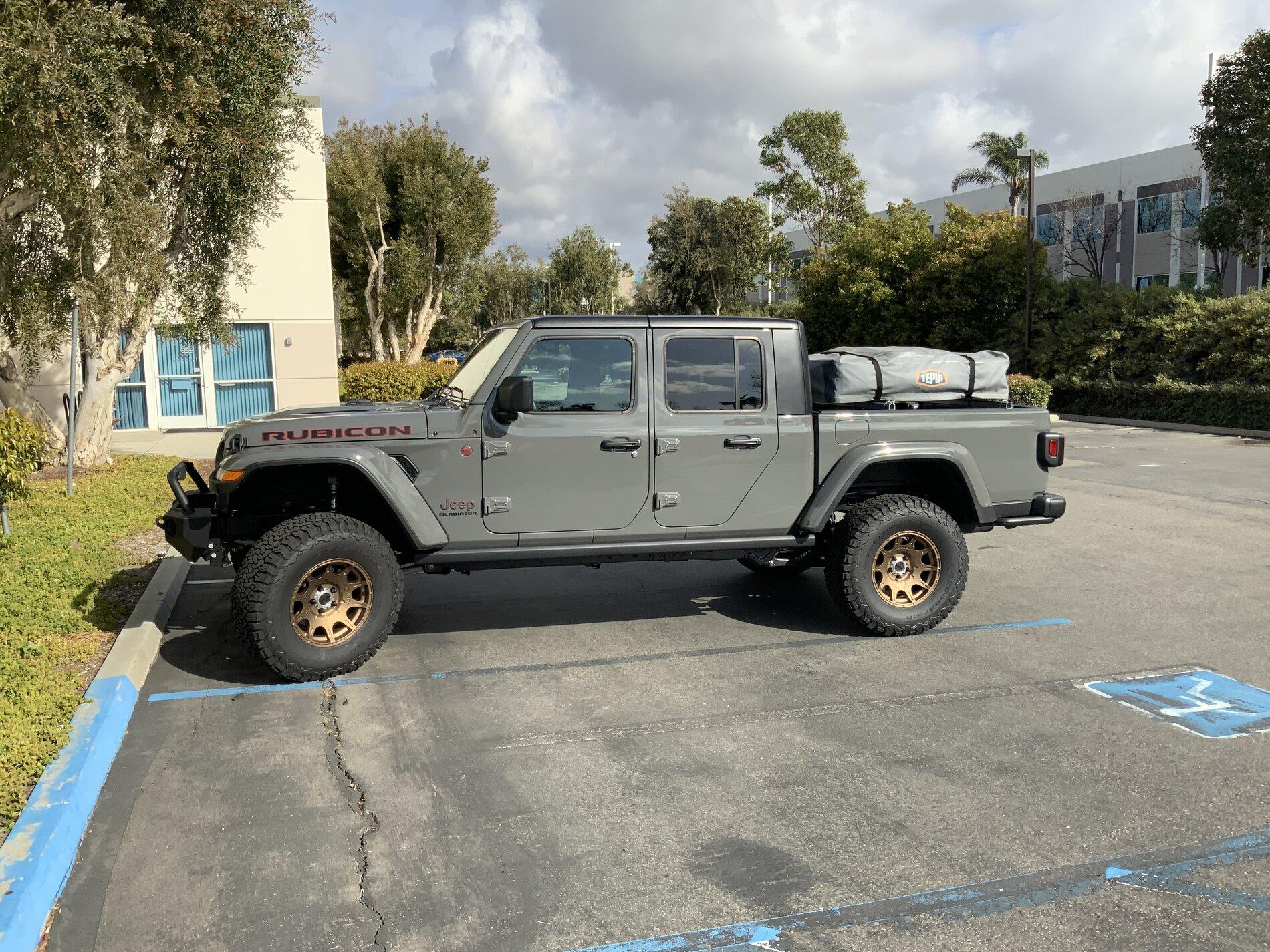 Jeep Gladiator STING GRAY Gladiator JT Club IMG_2336.JPG