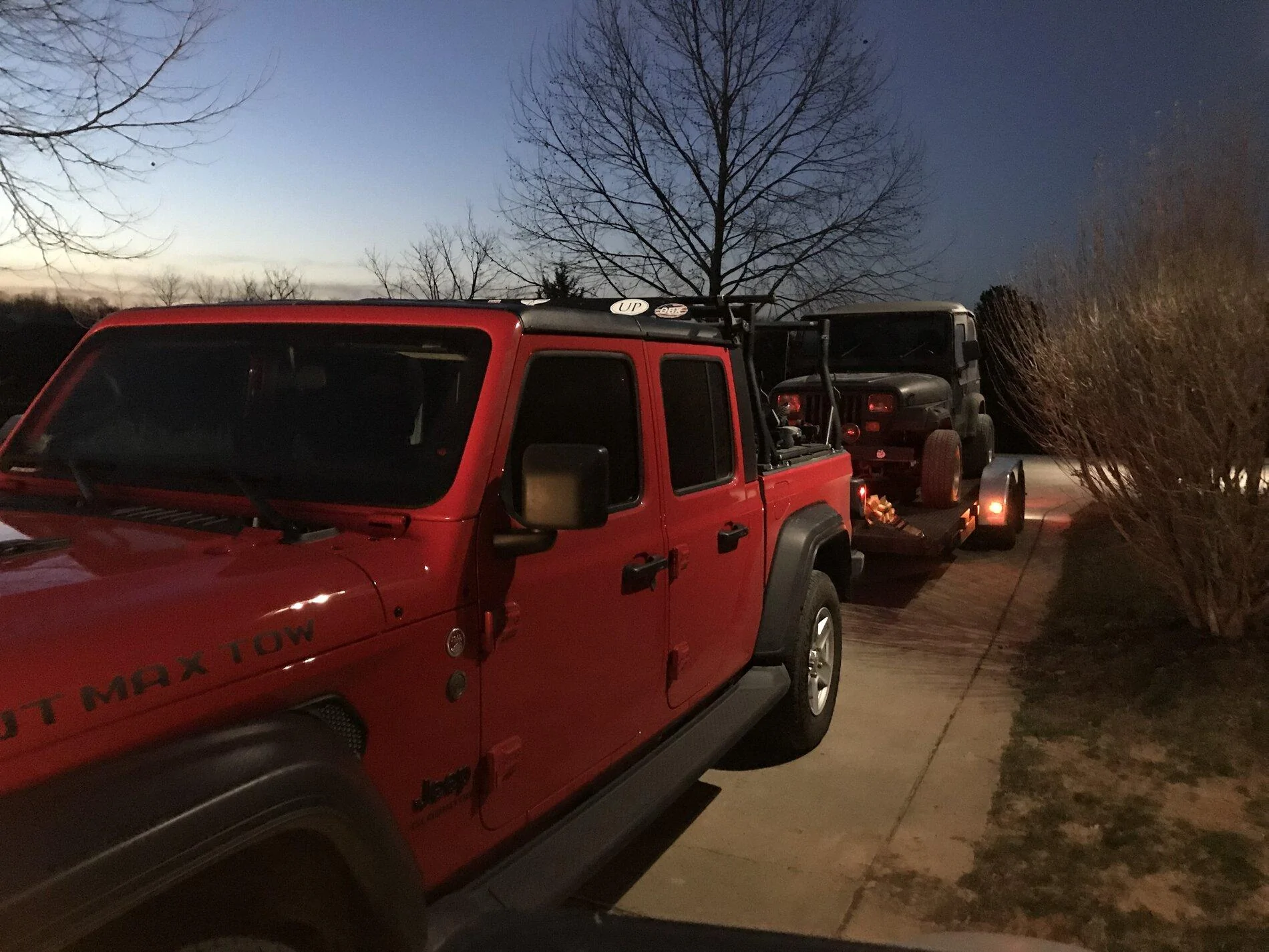 Jeep Gladiator show me your max tow. 968CBD92-C785-4946-96CA-BF4D37781448