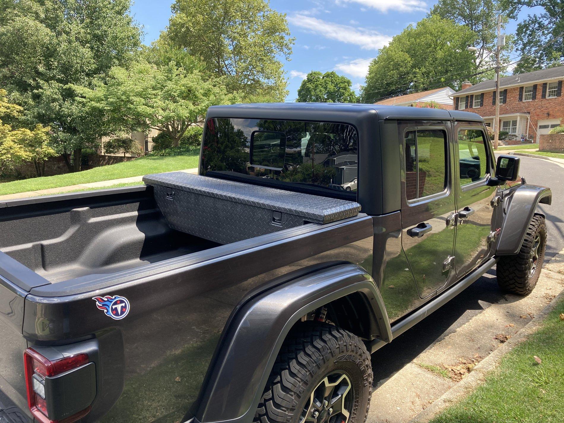 Jeep Gladiator Selling herculiner painted toolbox D8AC8234-FF38-4C7F-B581-EF37AA69ABB0