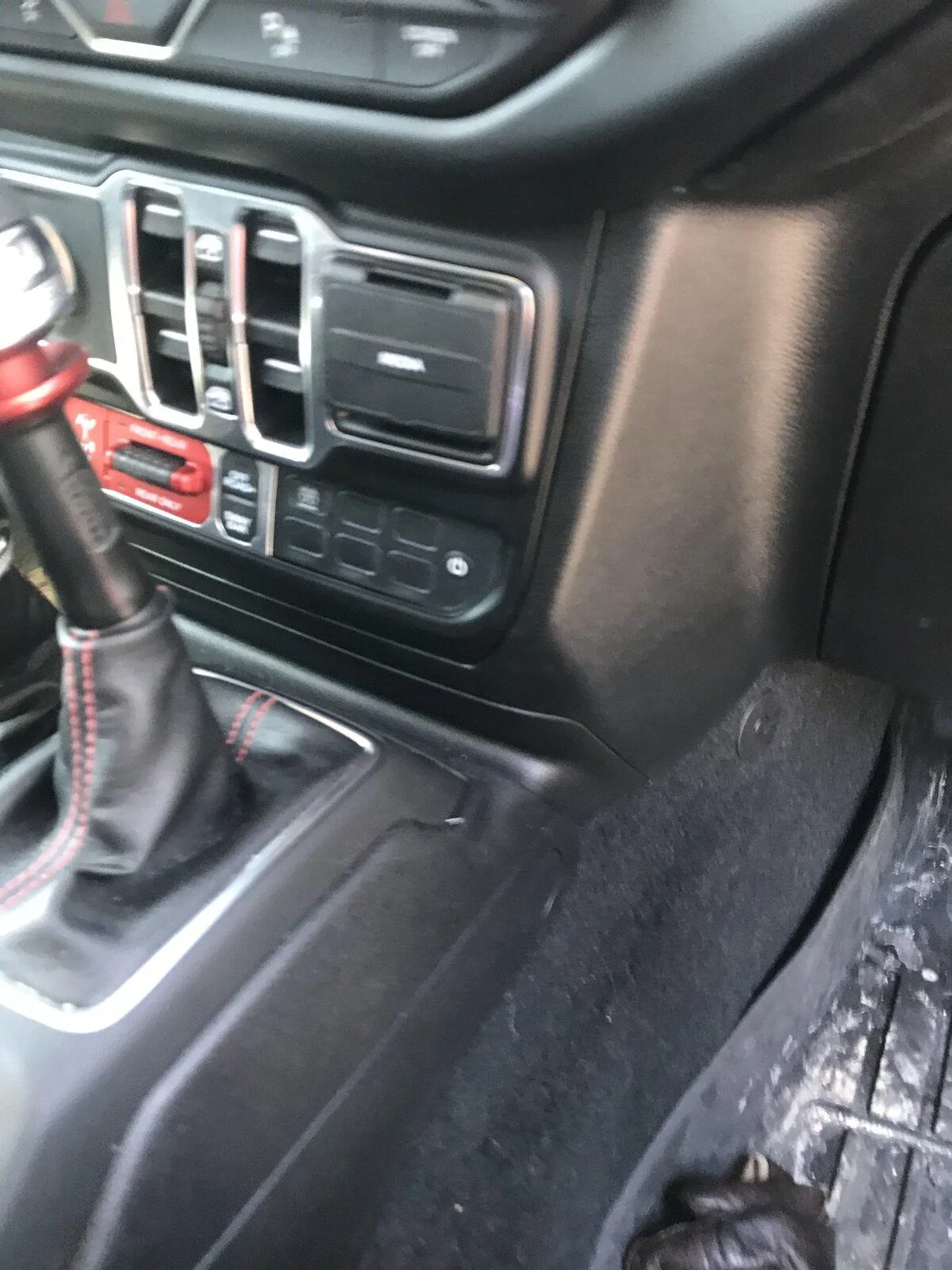 Jeep Gladiator Feedback on VOSwitch / sPOD / 3rd party AUX switch 27795483-1EAA-4FE9-B413-293C5F67E484