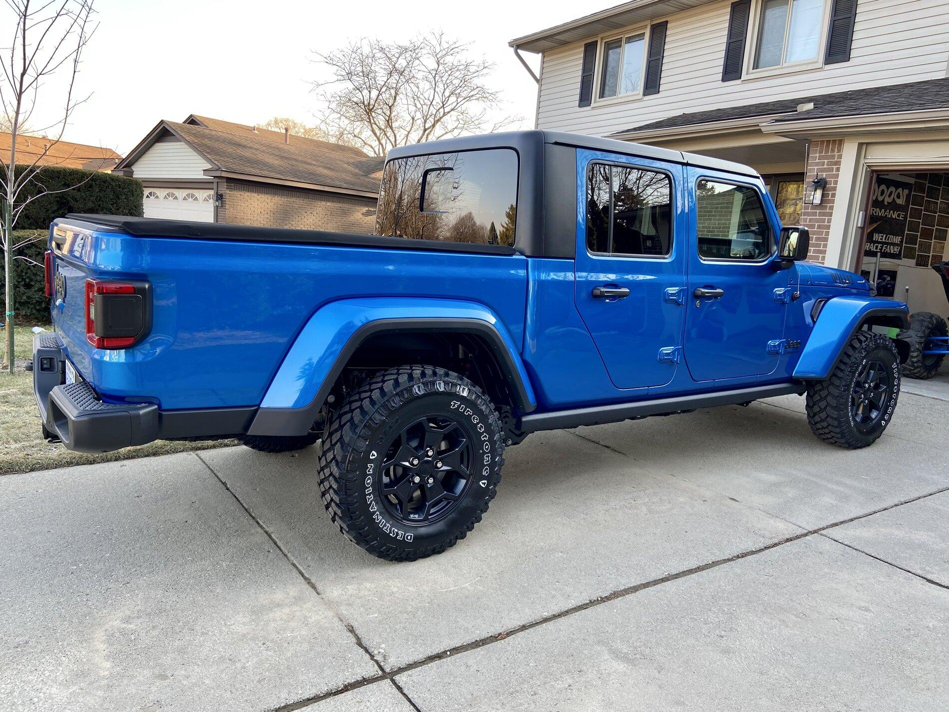 Jeep Gladiator WILLYS Edition Gladiator JT Club EA4D796D-4073-4C16-A423-C28469389352