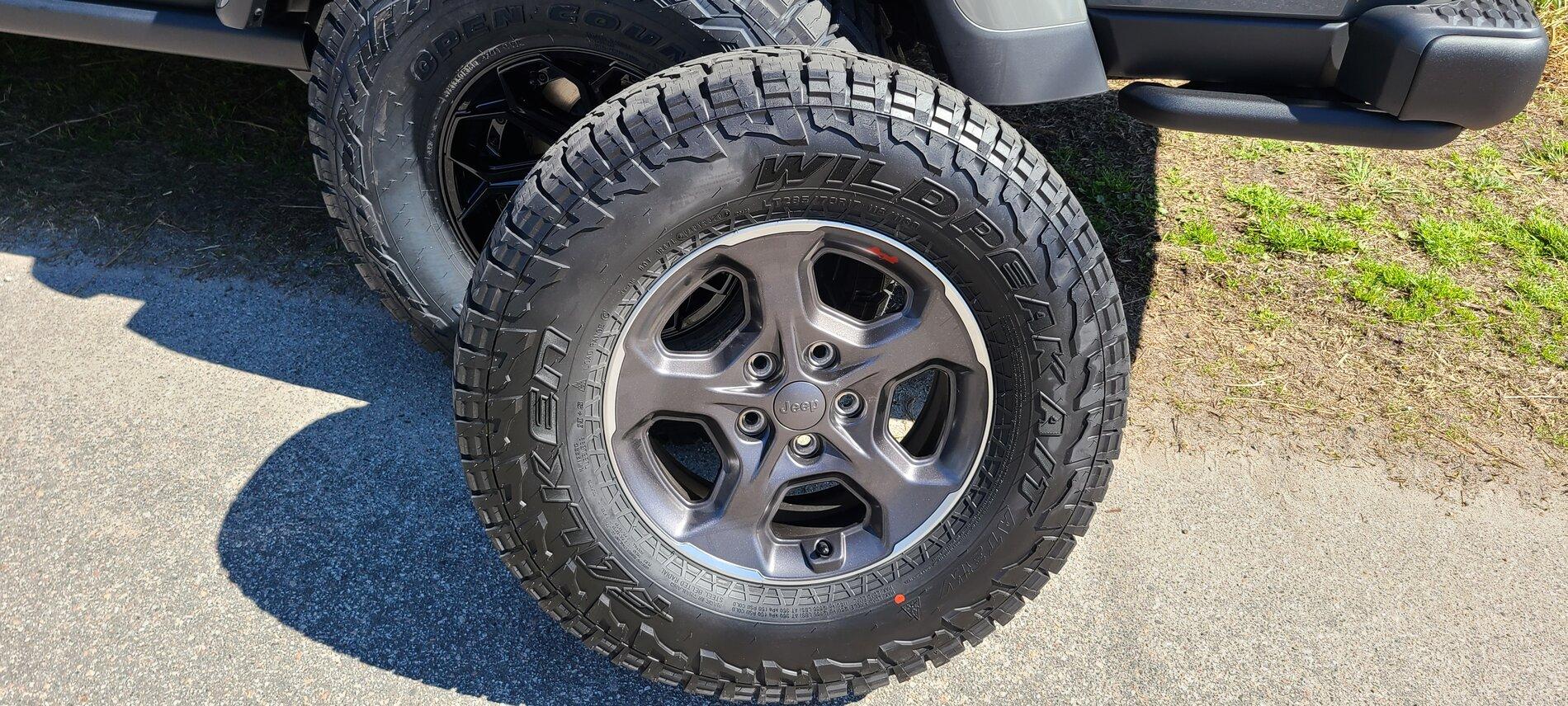 Jeep Gladiator 2021 Rubicon wheels/tires/tpms 20210308_131547