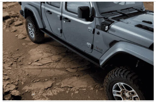 Jeep Gladiator Factory Rock Rails vs. Jeep Performance Rock Rails 1615416912792