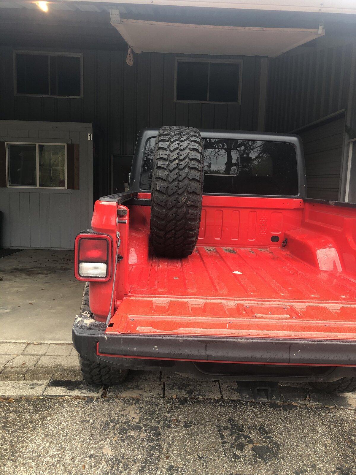 Jeep Gladiator In the bed spare tire mount 88671812-627F-47A3-88A0-1FAC4C85A85A