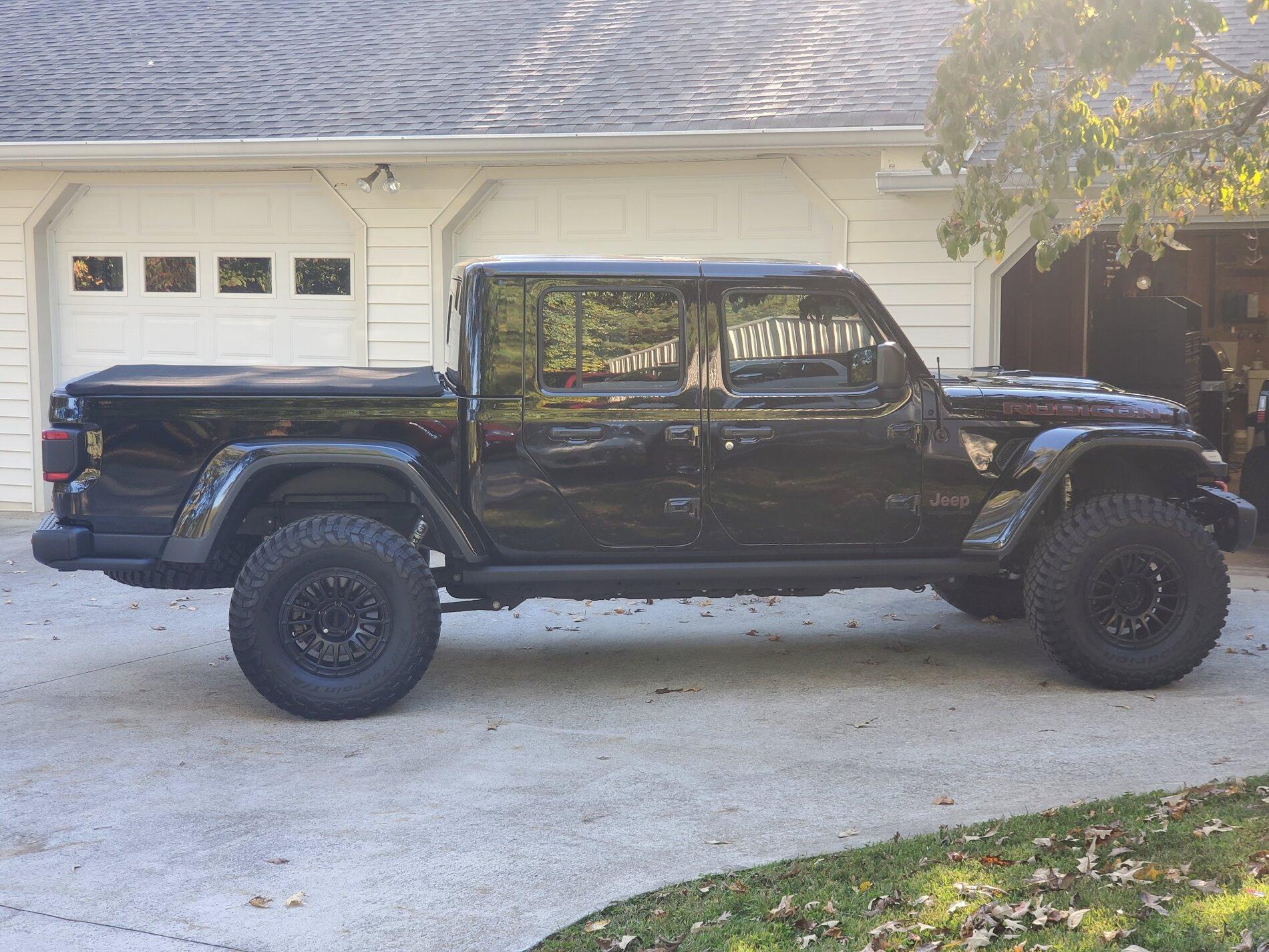 Jeep Gladiator Method Wheels MR313 or MR703? 20201016_164617