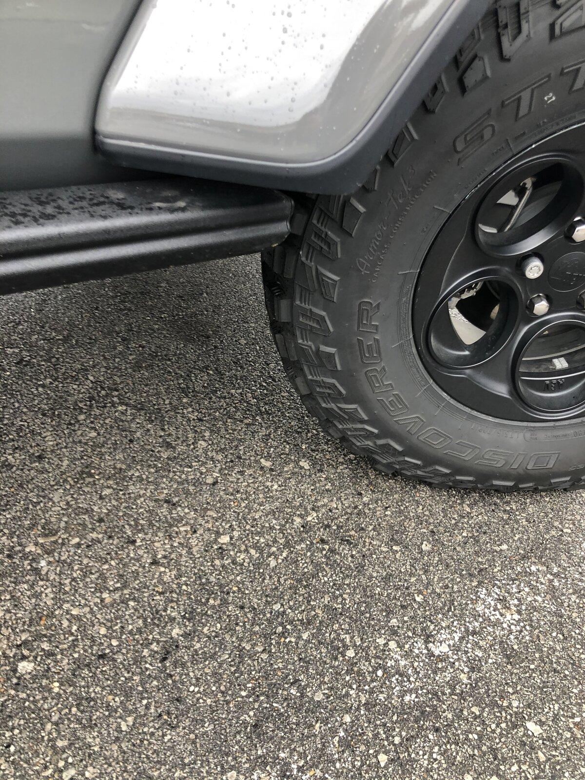 Jeep Gladiator Factory Rock Rails vs. Jeep Performance Rock Rails 18A88F1A-823C-41A8-934A-6F5117C8D2F9