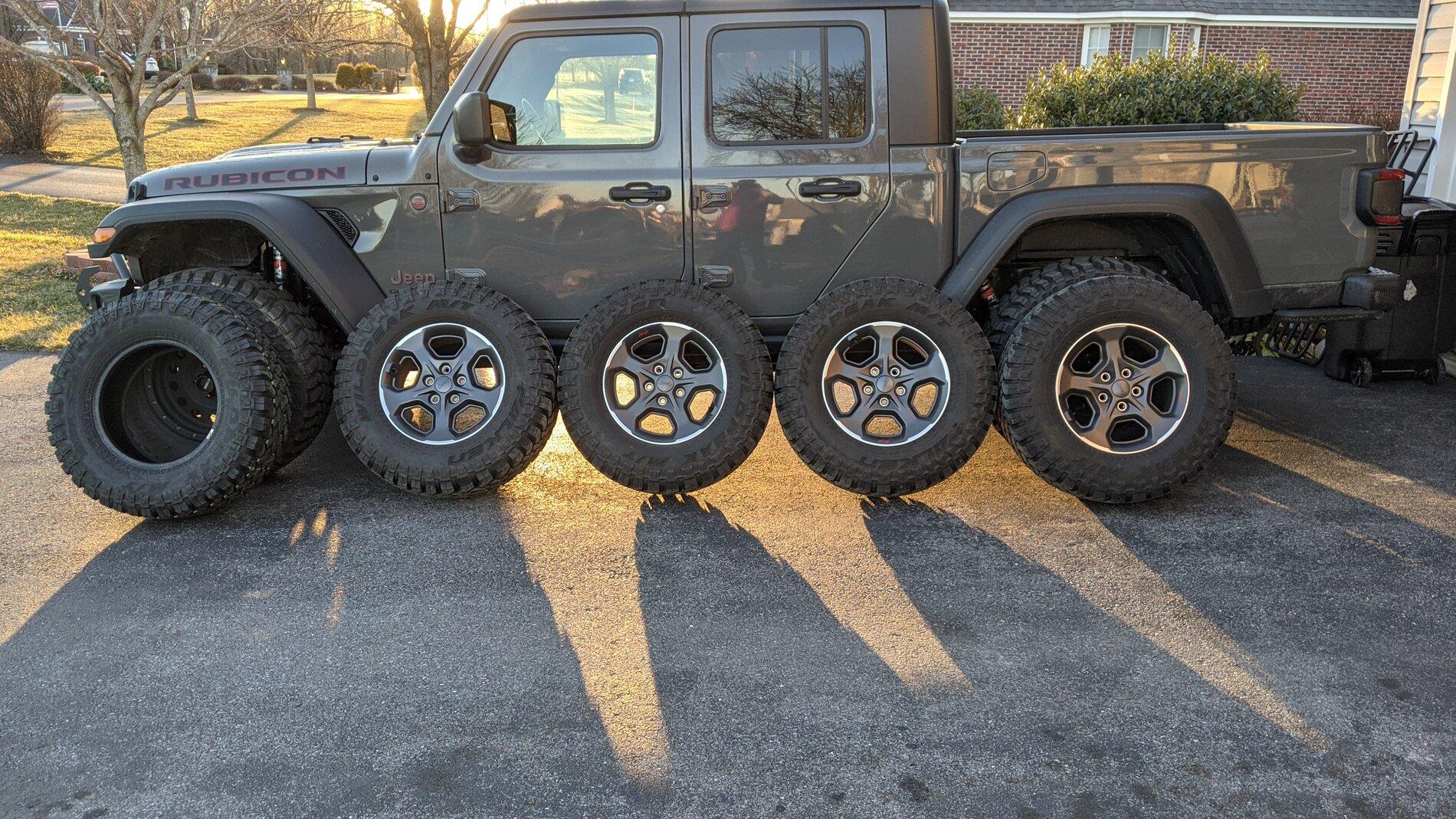 Jeep Gladiator Set of 4 2021 Rubicon Wheels/Tires/TPMS/Lugnuts plus spare tire PXL_20210225_224634663