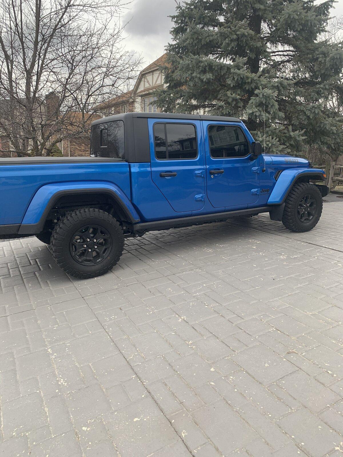 Jeep Gladiator WILLYS Edition Gladiator JT Club 43701B5D-9610-4B39-9D6A-884E91C8DE7C