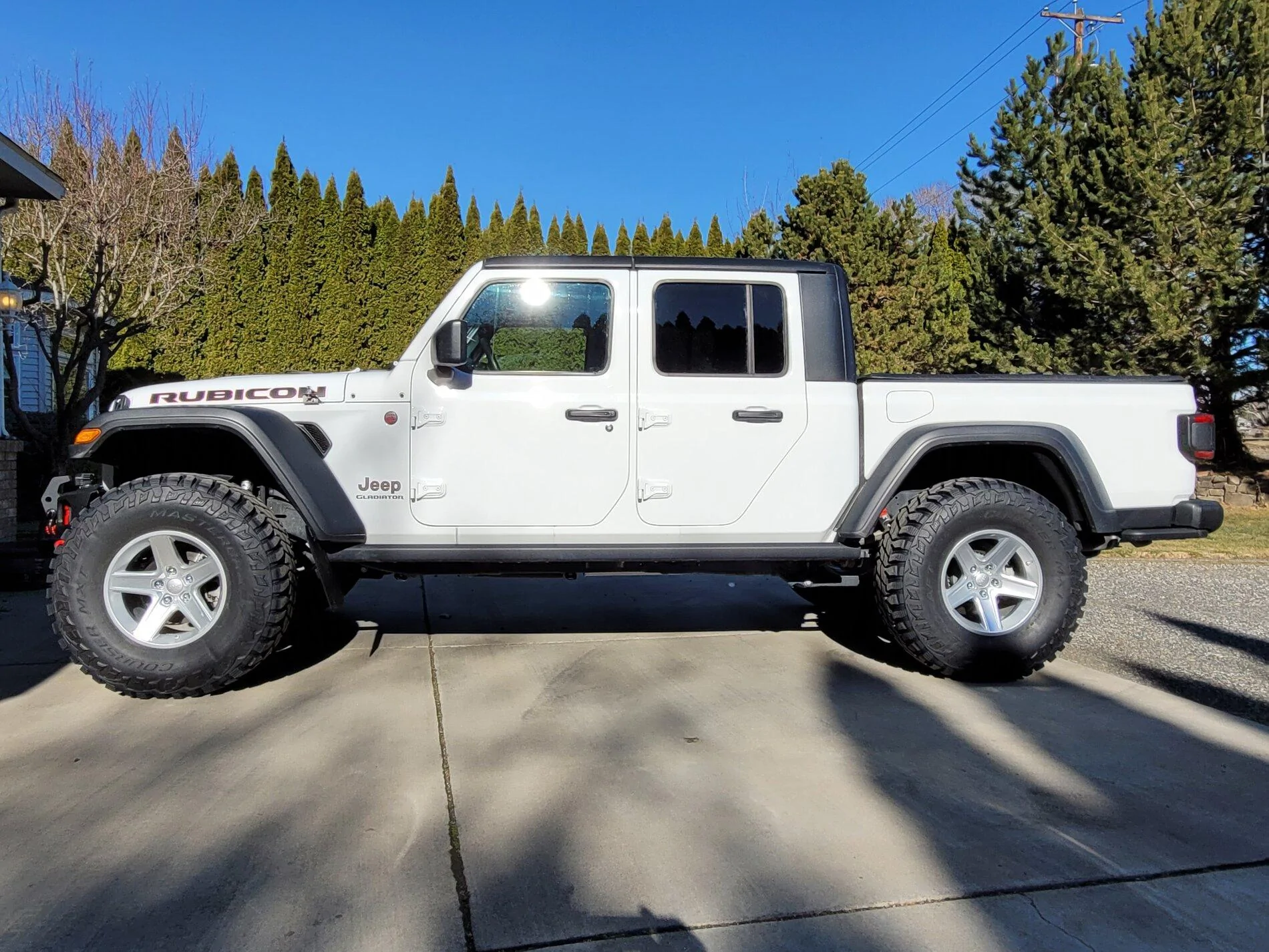 Jeep Gladiator 2.5” leveling kit and 37s done! rokblokz2