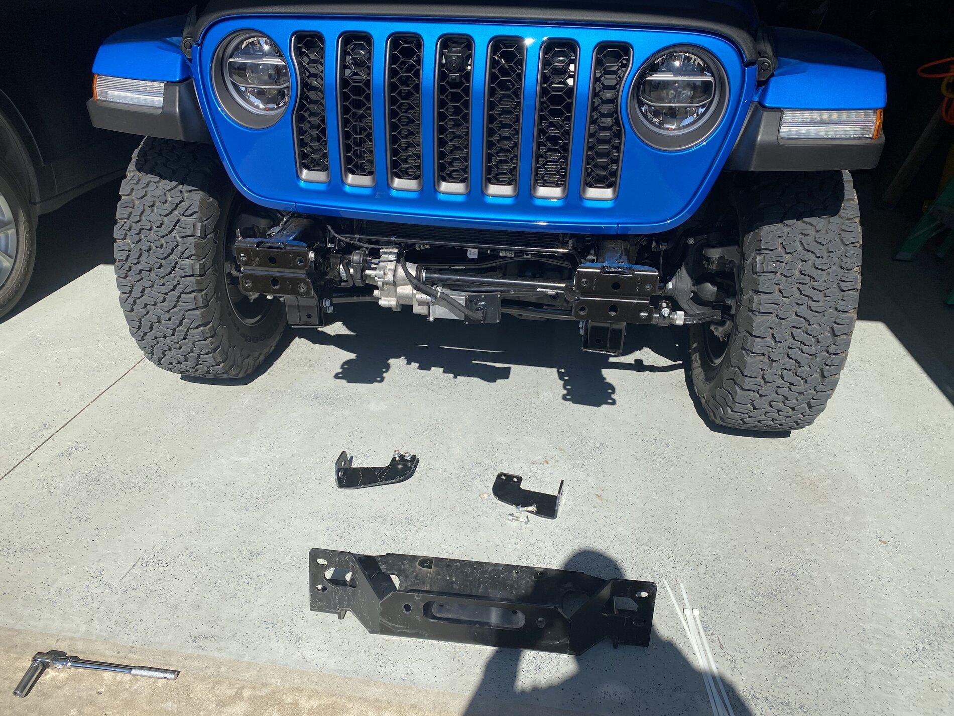 Jeep Gladiator Iowa Hydro-Blue Rubicon AF059FD4-02AA-4854-BDC2-04B0AAB7F25B