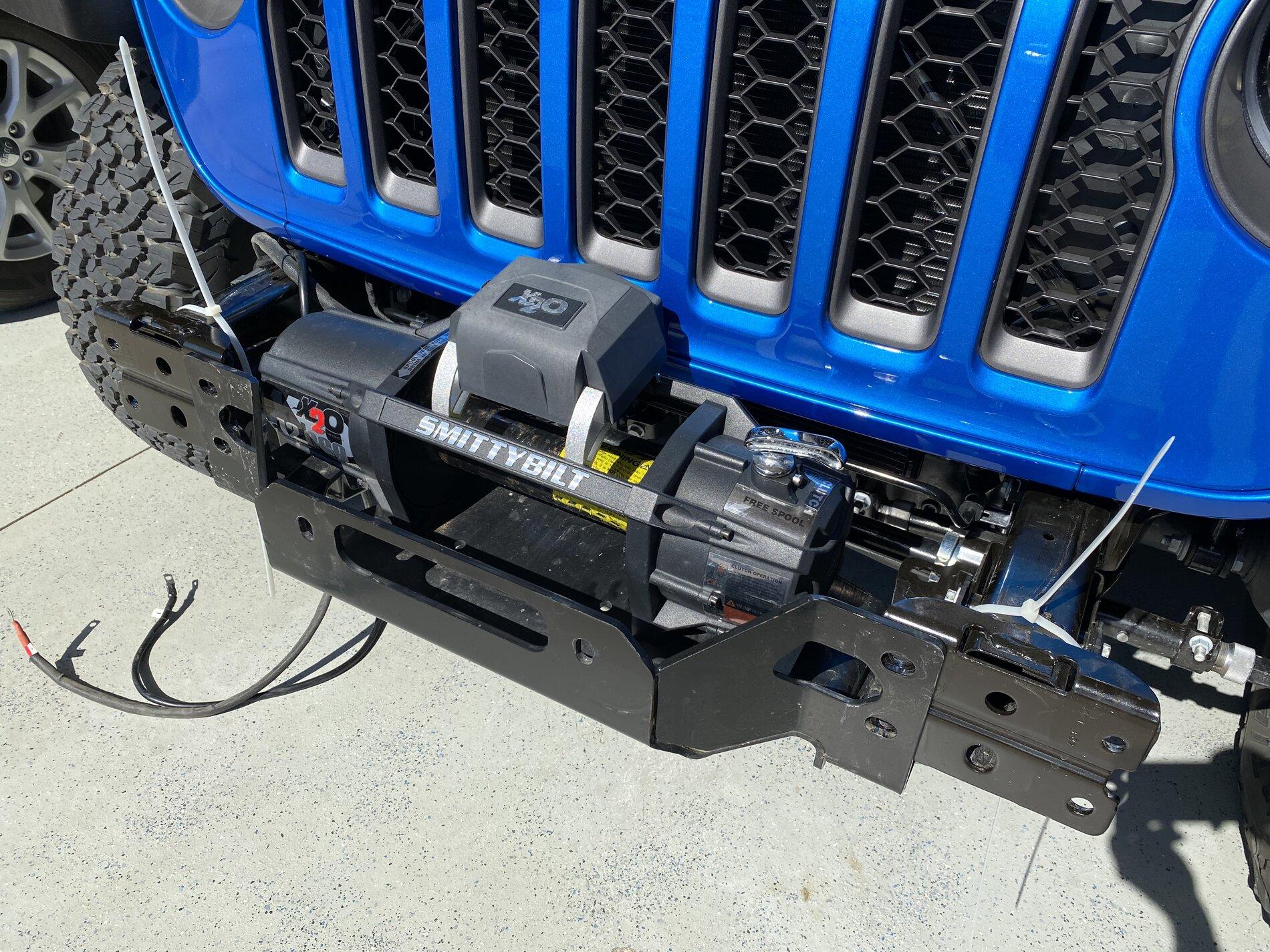 Jeep Gladiator Iowa Hydro-Blue Rubicon 5FCFB54F-2764-4241-AD7E-E4B9FA5406EA