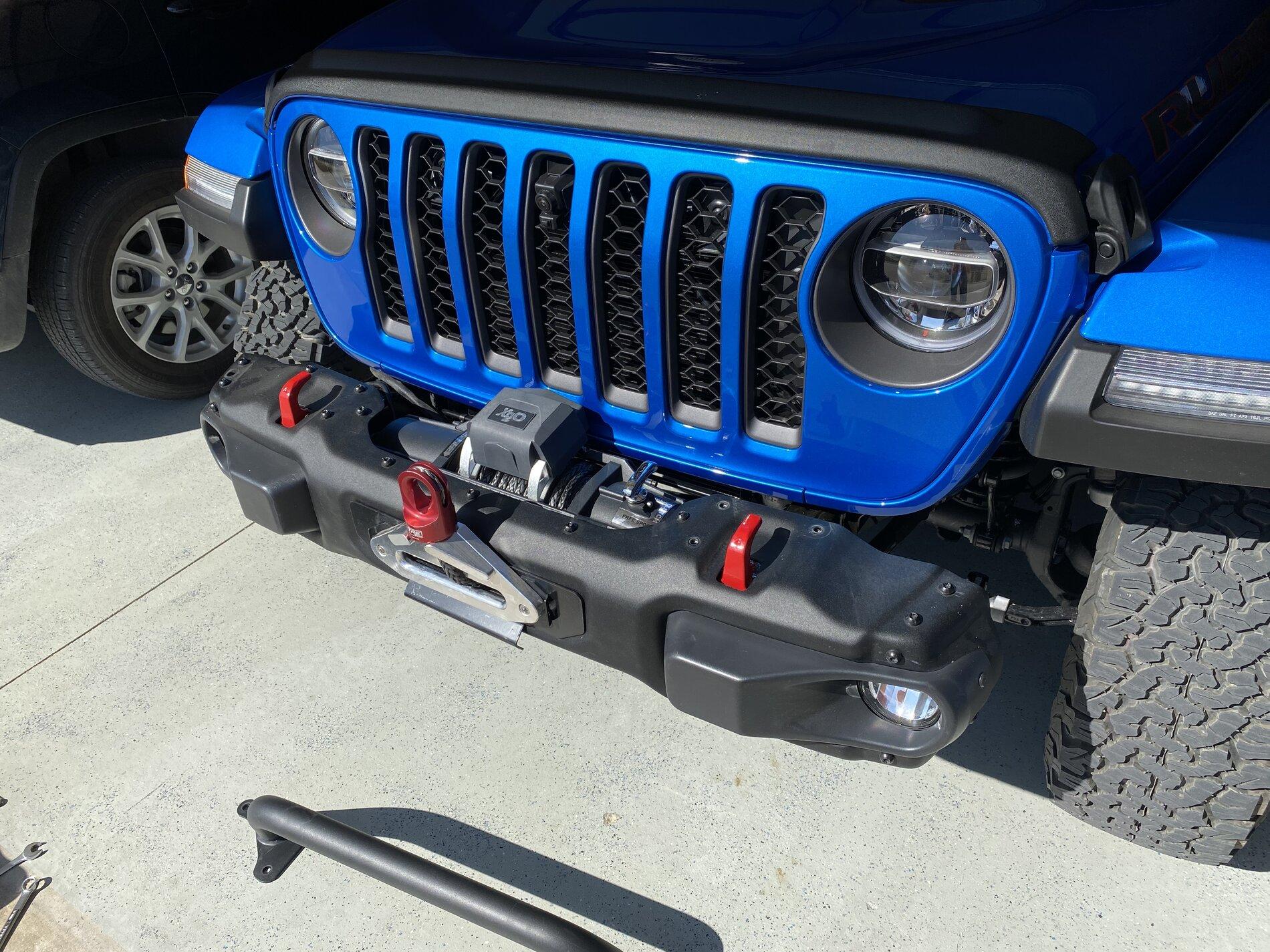 Jeep Gladiator Iowa Hydro-Blue Rubicon 1D56B8B2-3337-453B-ADD6-DCA3F873DEF7