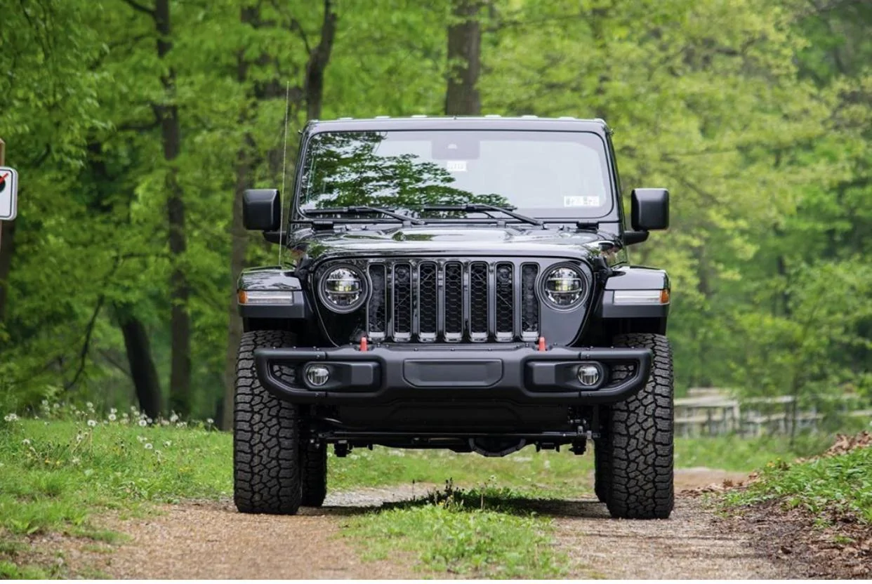 Jeep Gladiator BLACK Gladiator JT Club F41688F6-39A7-4A89-92F1-B16695F01E65