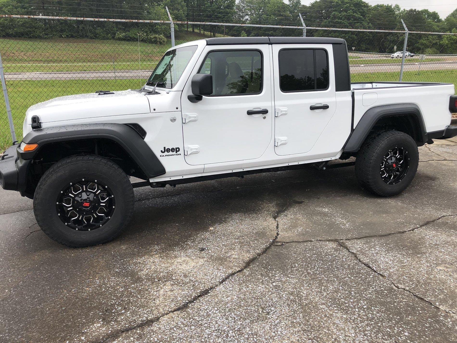 Jeep Gladiator HAS ANYONE ORDERED A SPORT S ? 7A769E1A-E881-4241-BEB3-E6A72184F25B