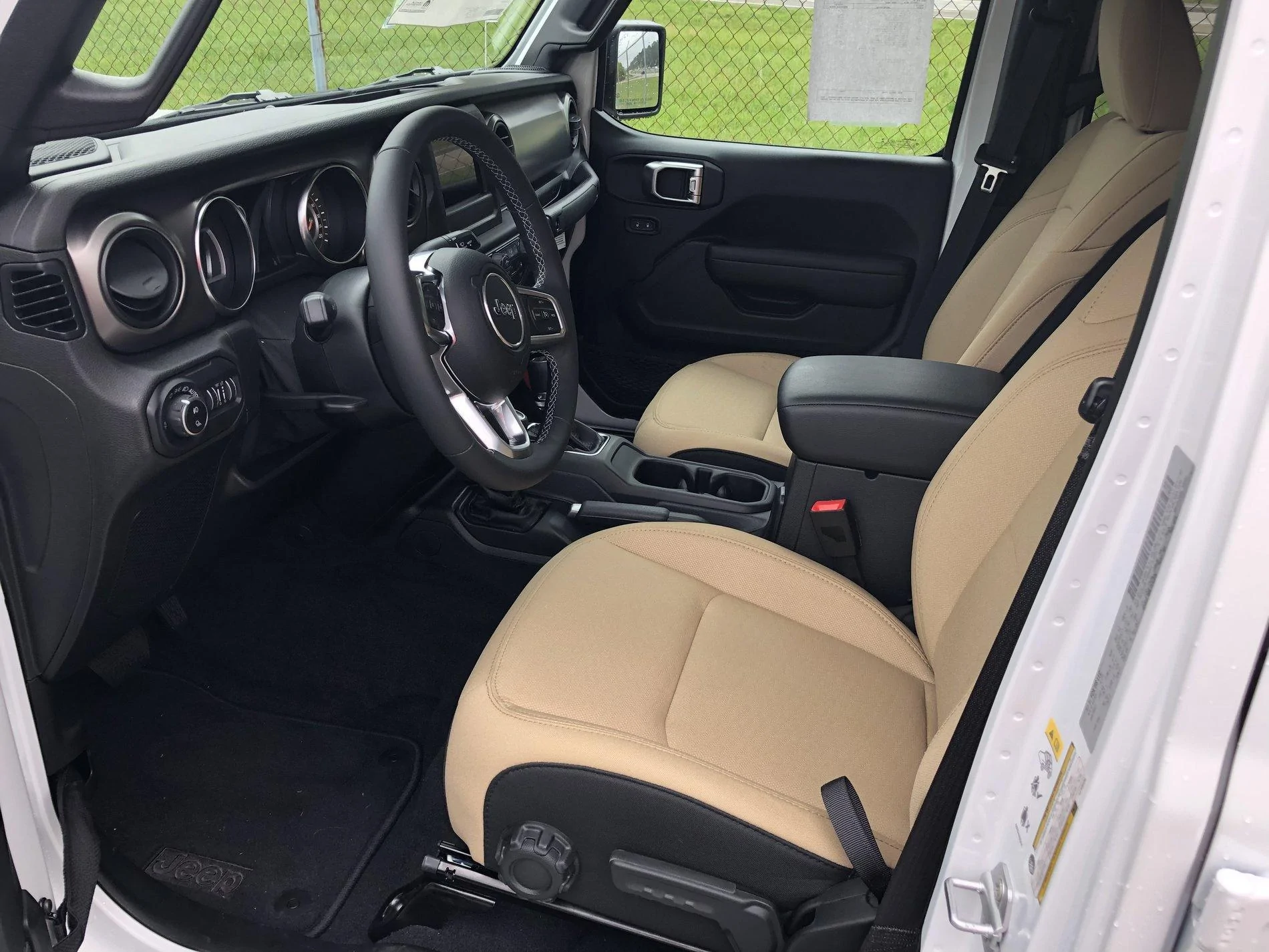 Jeep Gladiator HAS ANYONE ORDERED A SPORT S ? CCE6AE41-97AB-43A8-97BA-A78E6E900790