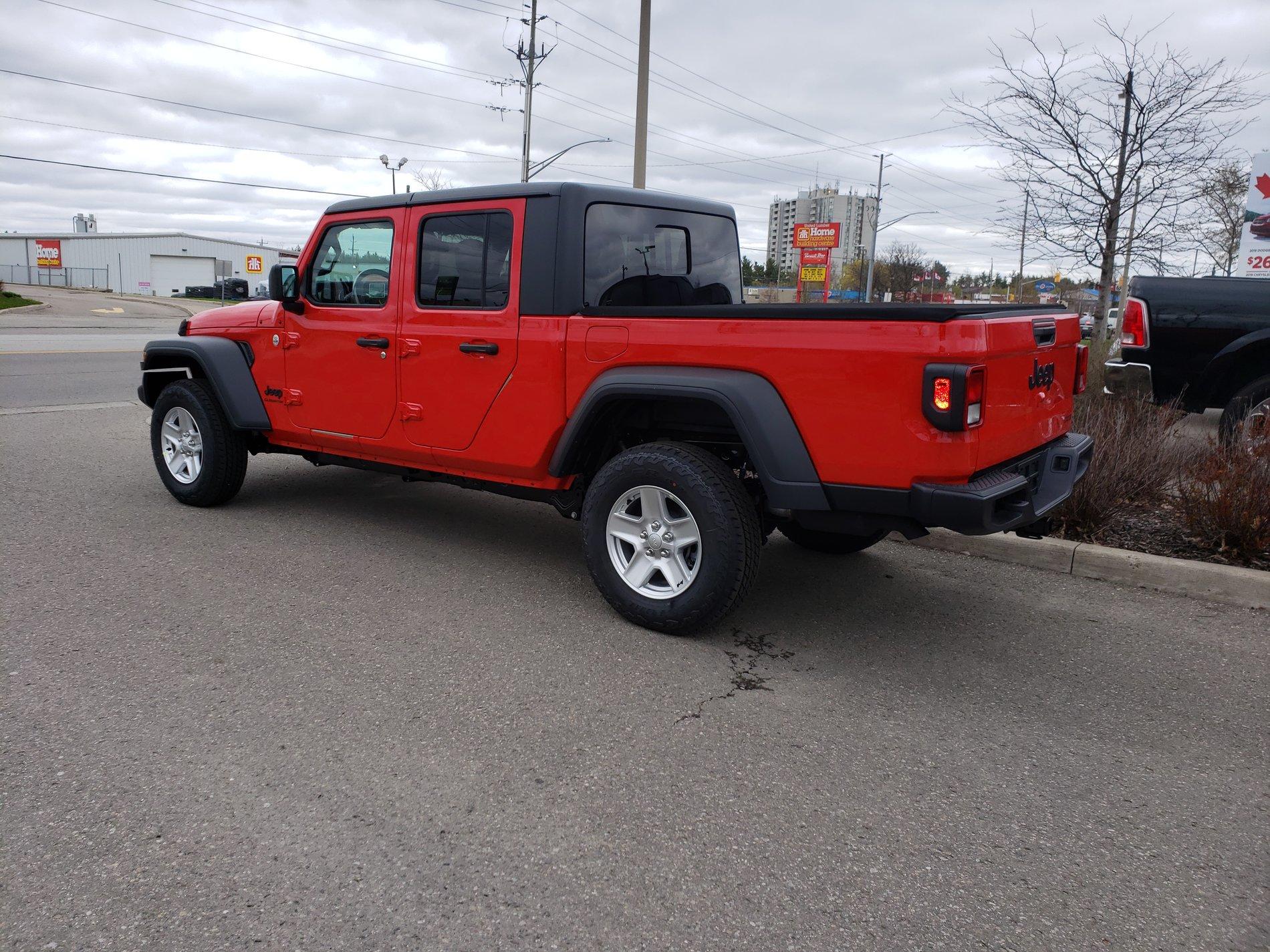 Jeep Gladiator Start of the 2020 JT vin serial numbers? 20190510_174519