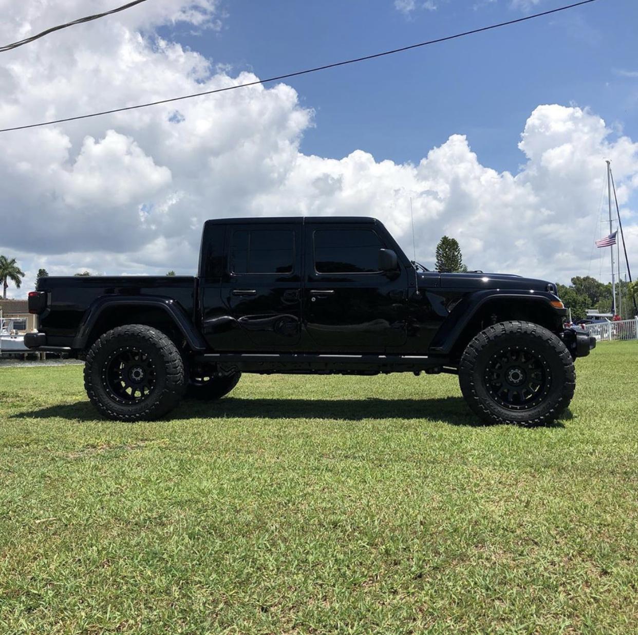 Jeep Gladiator Gladiator Mopar 2" Lift Kit Now Available 34313190-6BB8-46EC-8490-11CDEC73883E